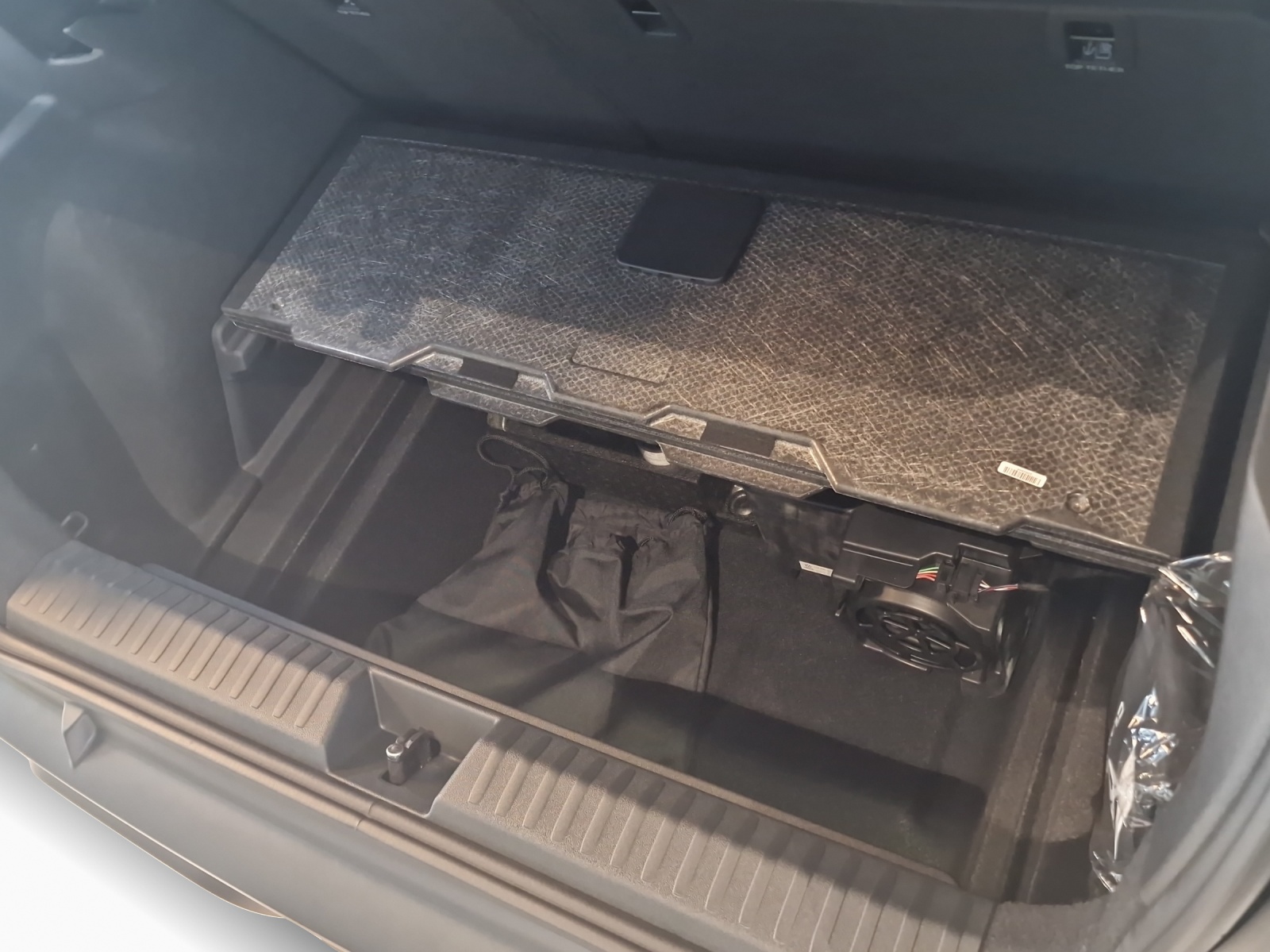 CUPRA Raval 52 kWh VZ Extreme Launch Edition-image-12