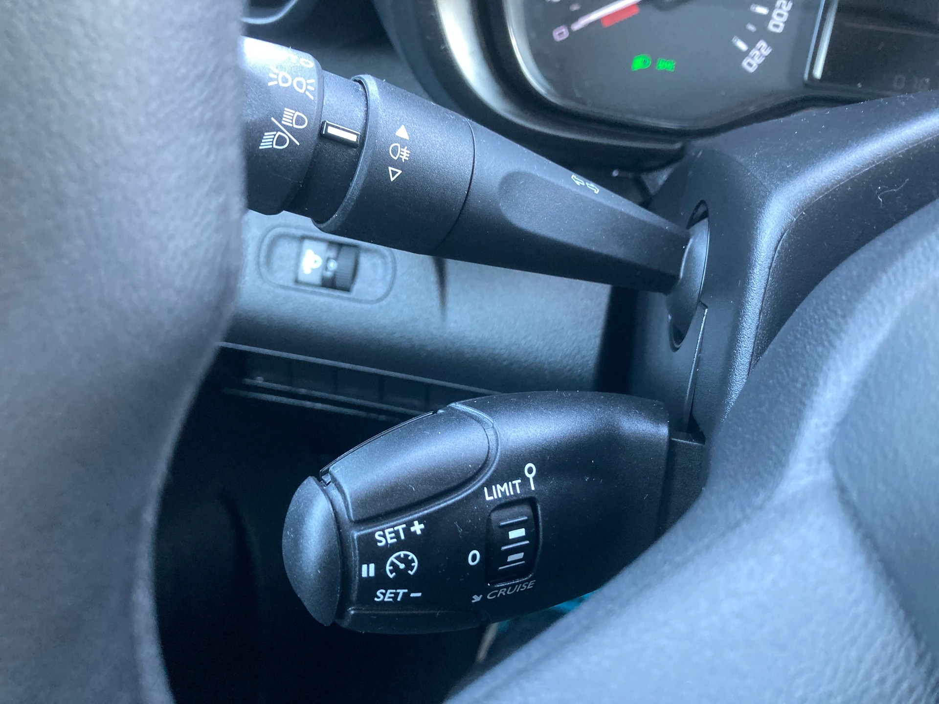 CITROEN Berlingo Van 1.5 Blue HDi 130 s/s 4x4-image-13