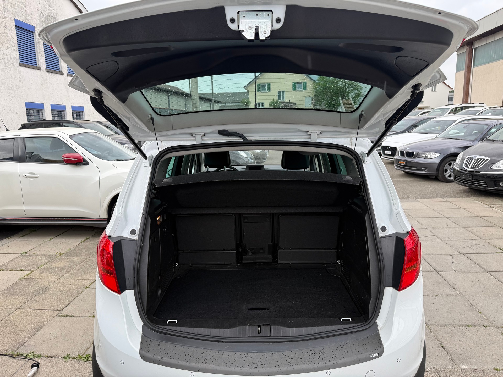 OPEL Meriva 1.7 CDTi Color Edition Automatic-image-10