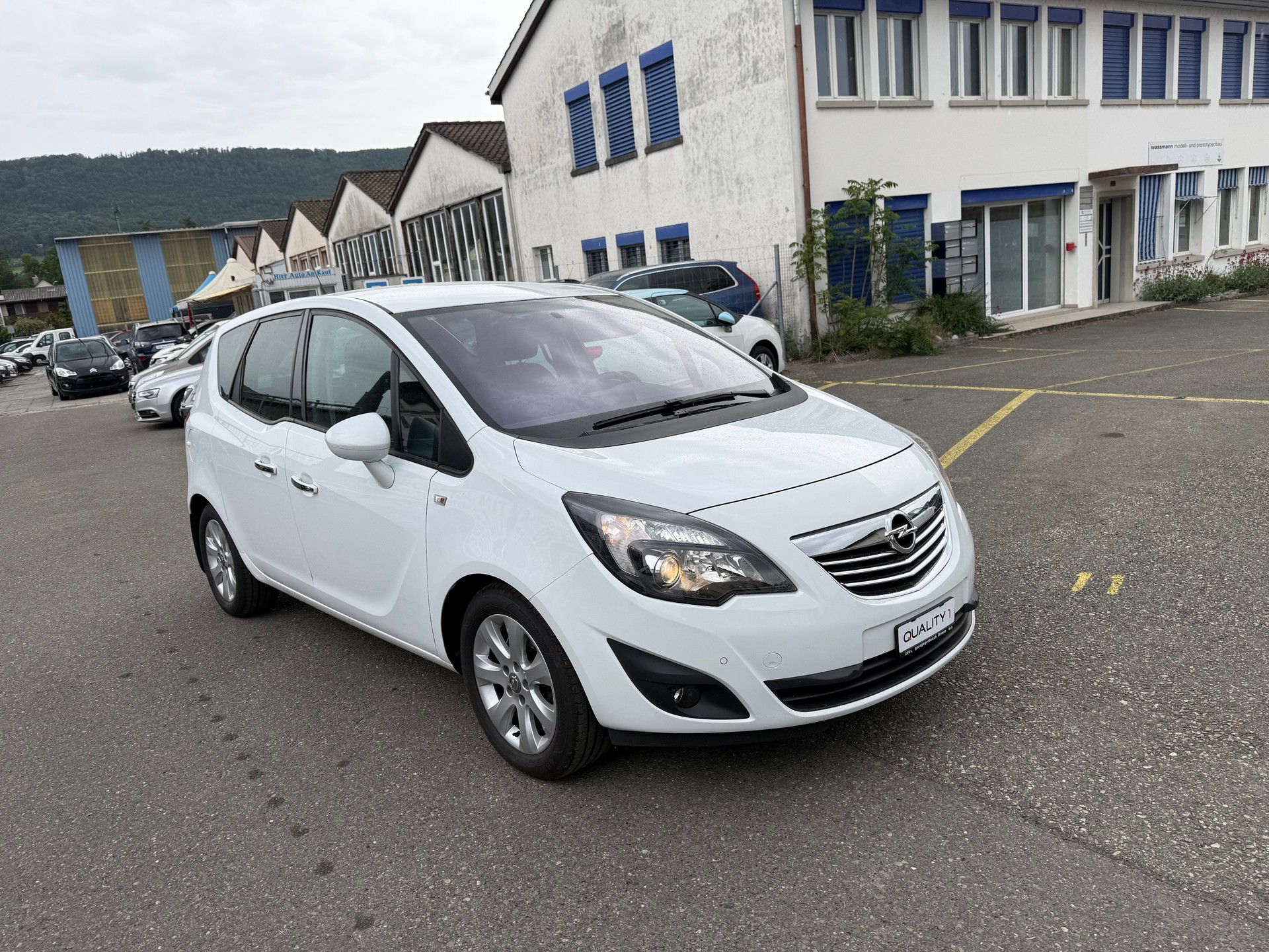 OPEL Meriva 1.7 CDTi Color Edition Automatic-image-2