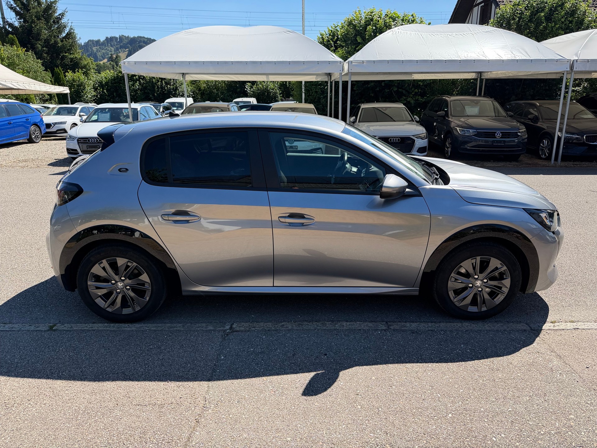PEUGEOT 208 Elektrik Active-image-4