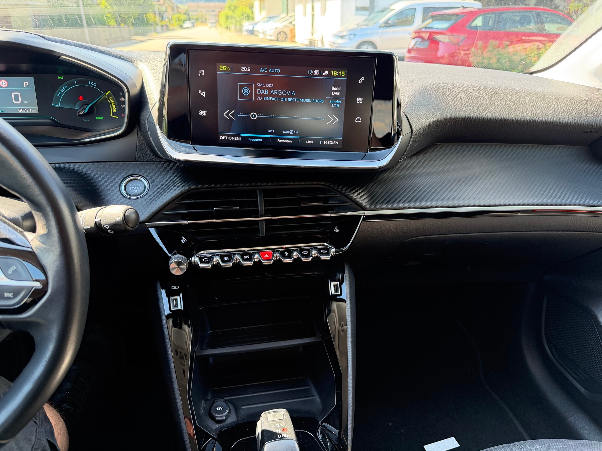PEUGEOT 208 Elektrik Active-image-9