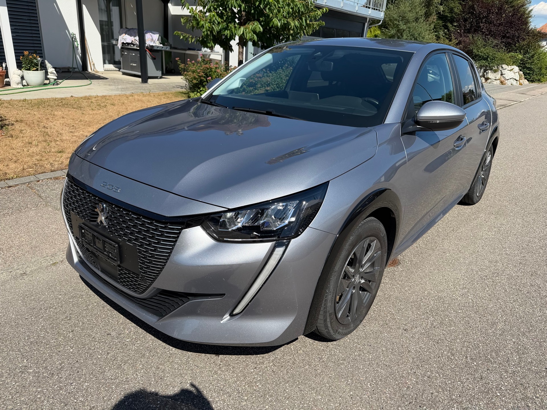 PEUGEOT 208 Elektrik Active-image-2