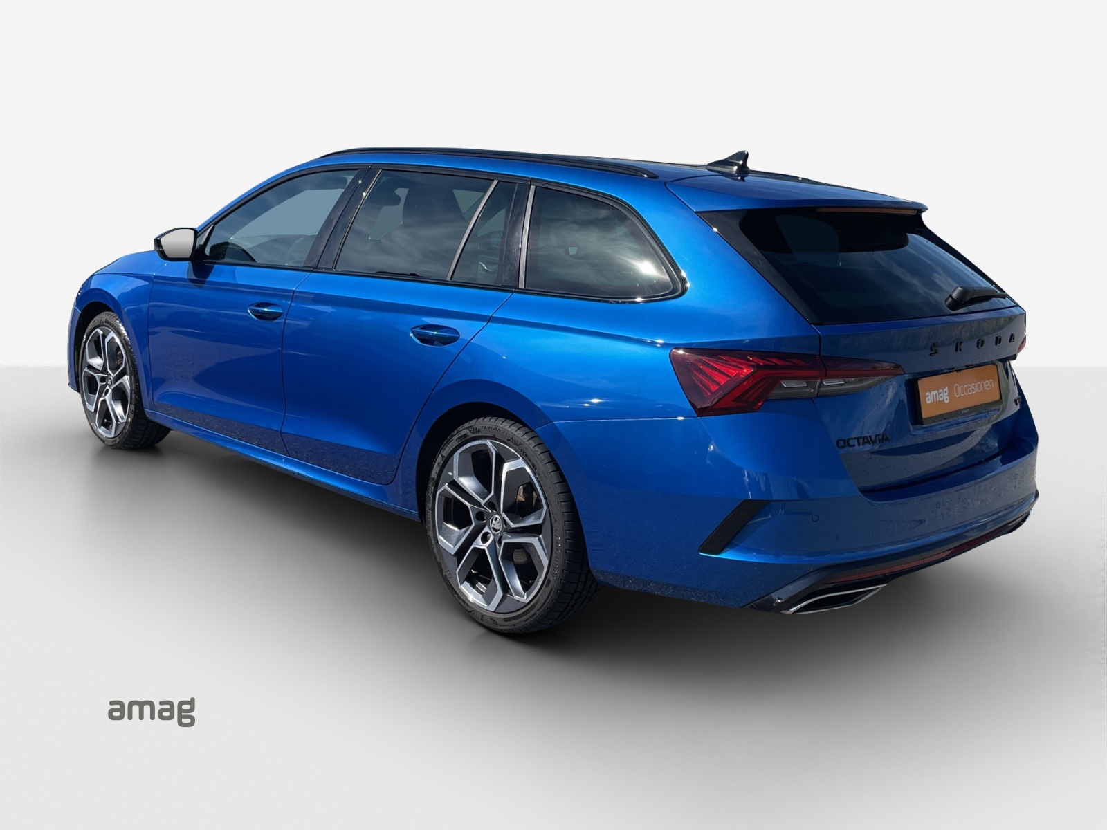 SKODA Octavia Combi 2.0 TDI DSG RS 4x4-showroom-element-2