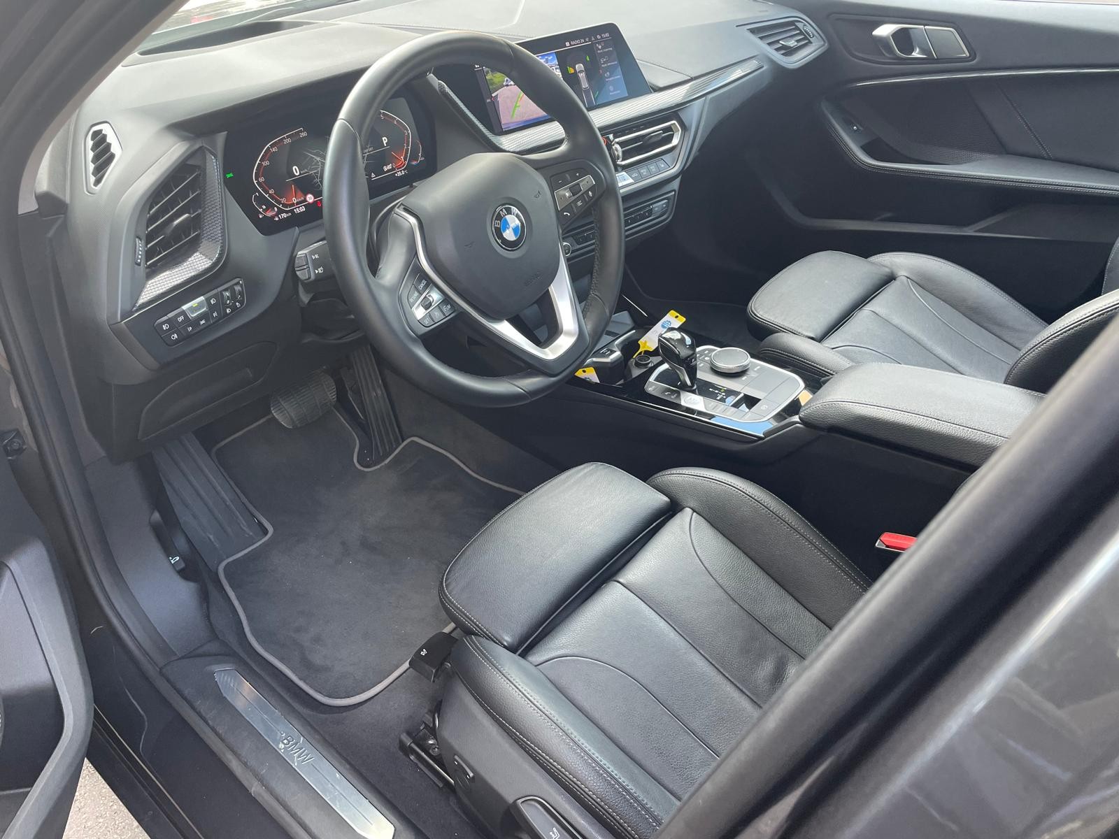 BMW 118i Steptronic-image-3