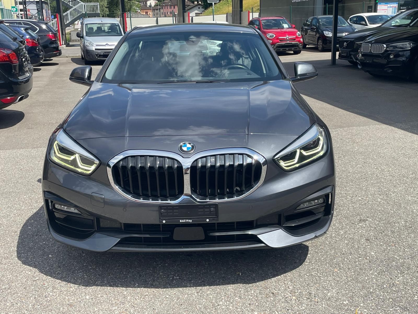 BMW 118i Steptronic-image-1