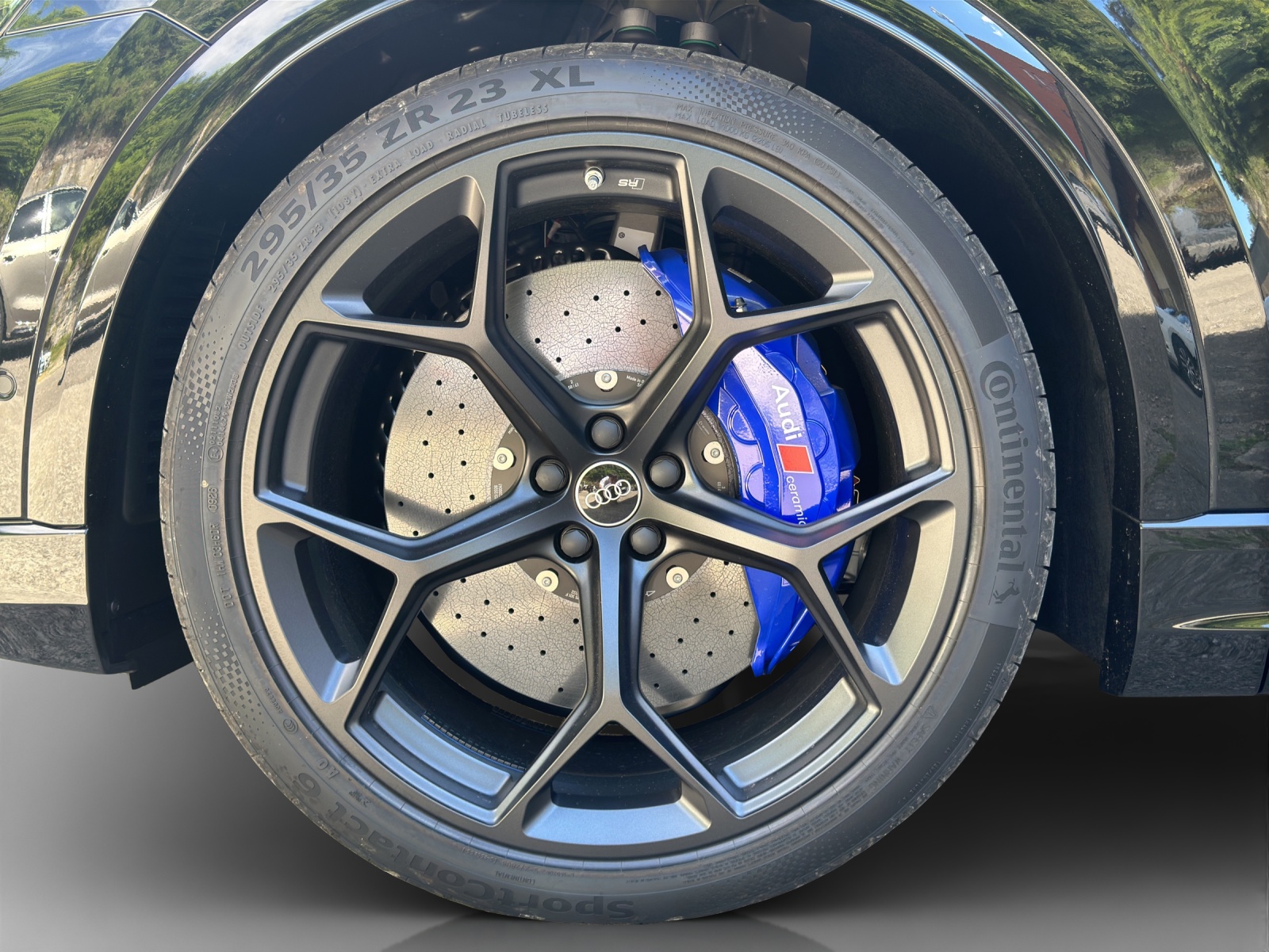 AUDI RSQ8 performance quattro-image-14