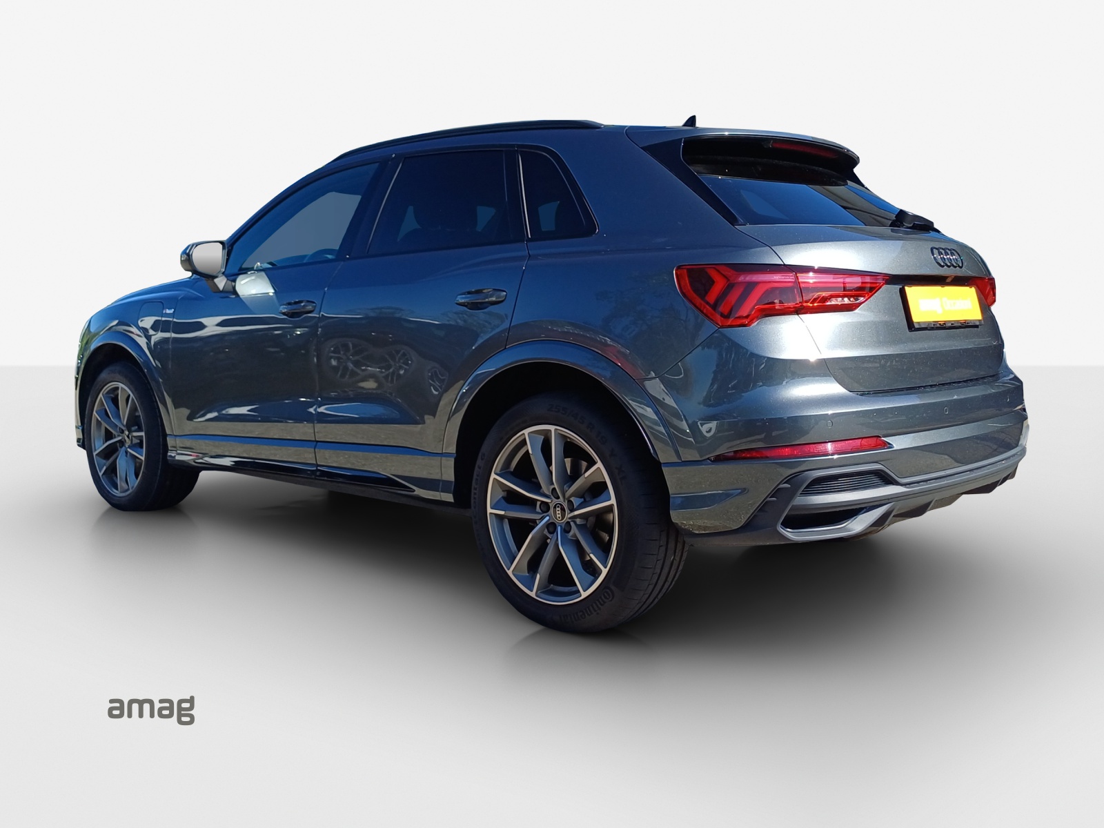 AUDI Q3 45 TFSI e S line S-tronic-image-2