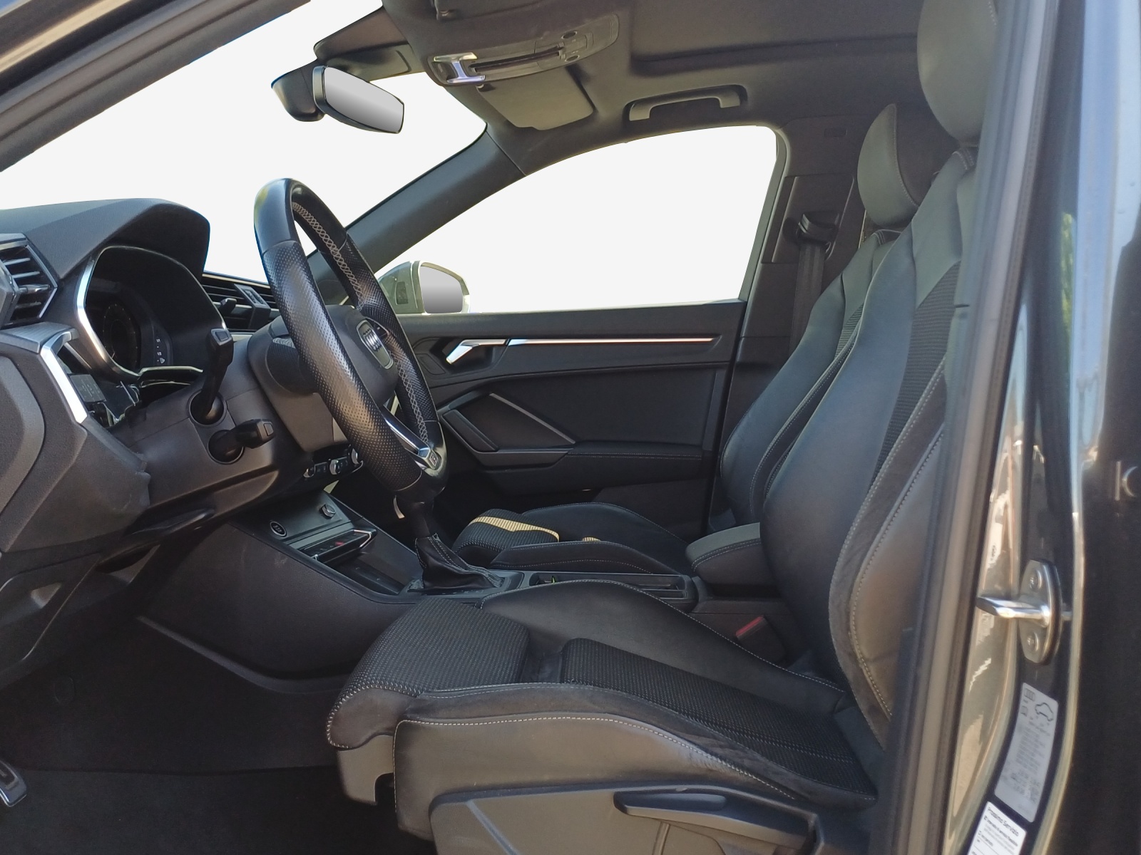 AUDI Q3 45 TFSI e S line S-tronic-image-7