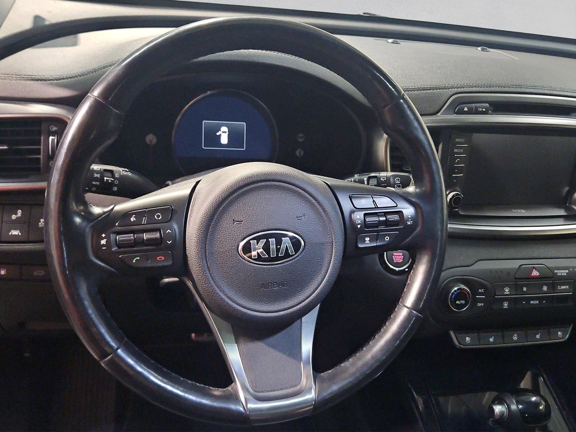 KIA Sorento 2.2 CRDI Style 7P. Automatic-image-9