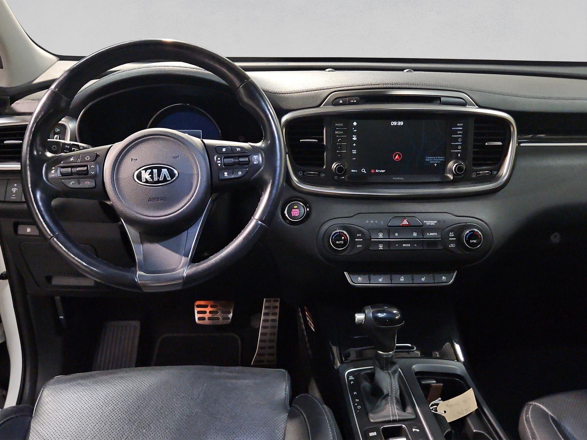 KIA Sorento 2.2 CRDI Style 7P. Automatic-image-13