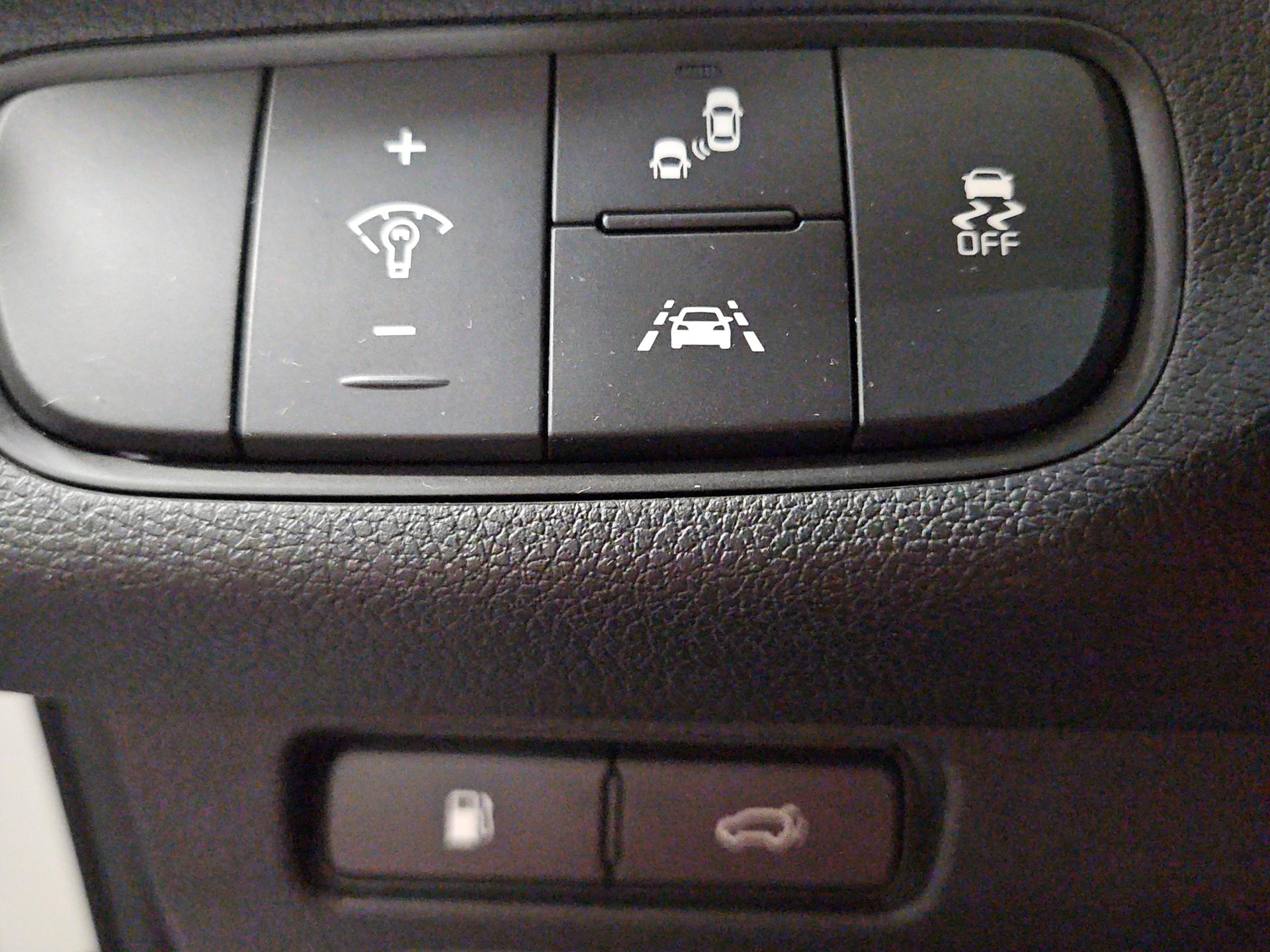 KIA Sorento 2.2 CRDI Style 7P. Automatic-image-24