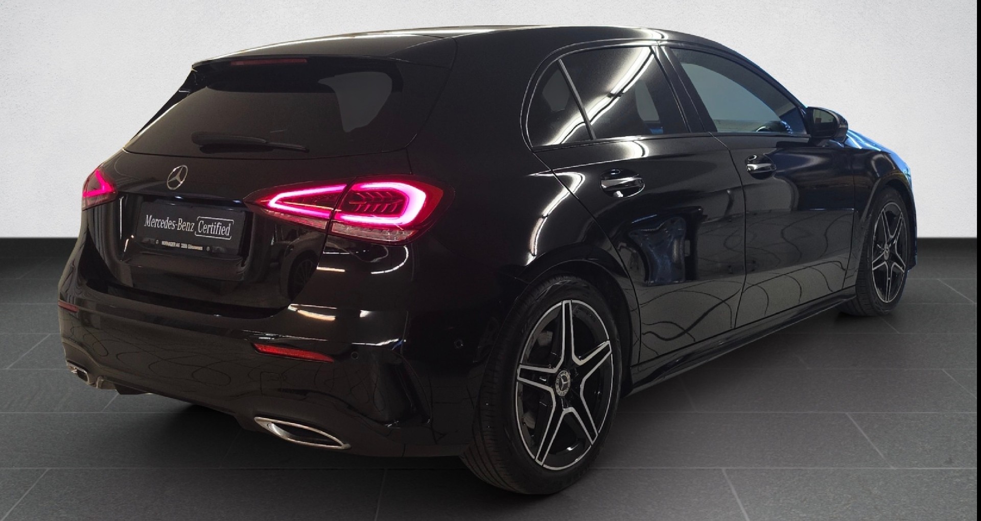 MERCEDES-BENZ A 250 4Matic AMG Line 4Matic 7G-DCT-image-2