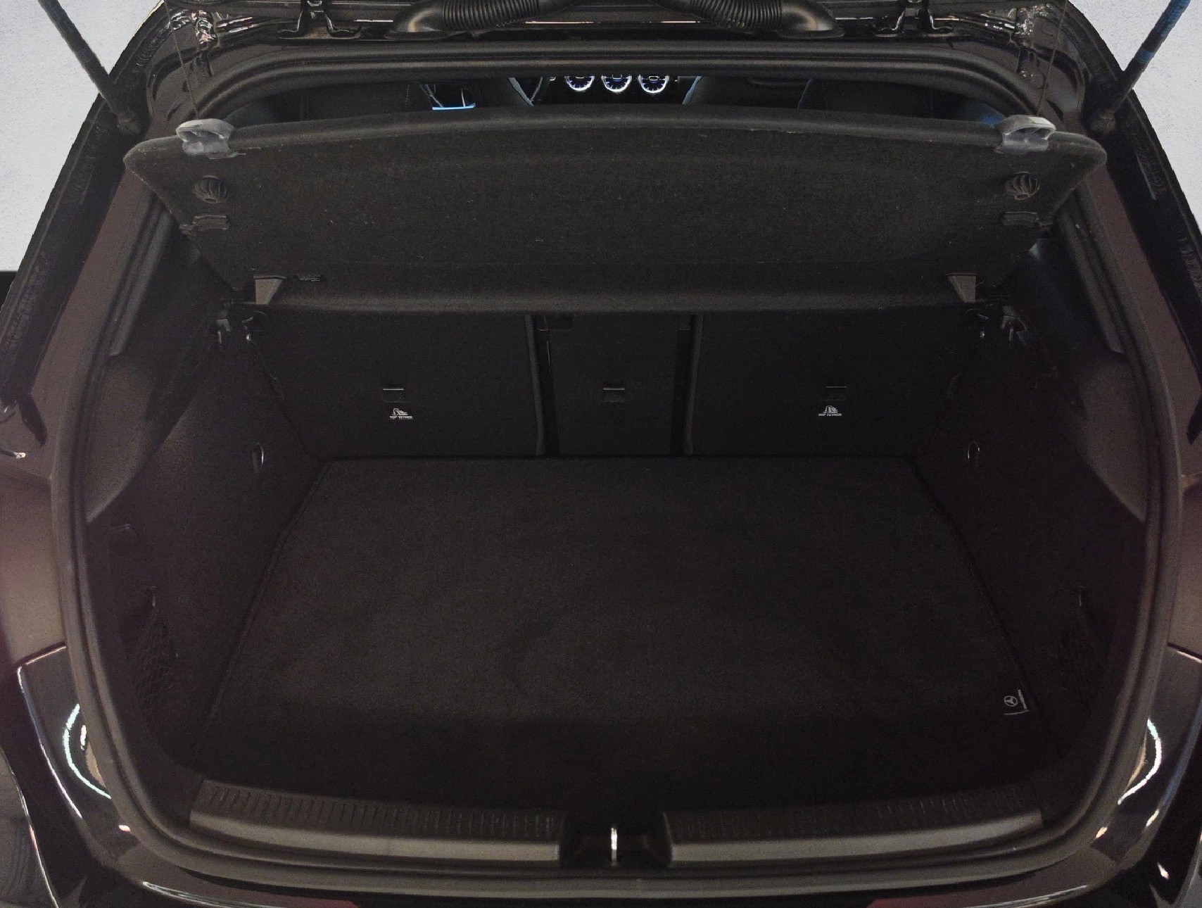 MERCEDES-BENZ A 250 4Matic AMG Line 4Matic 7G-DCT-image-6