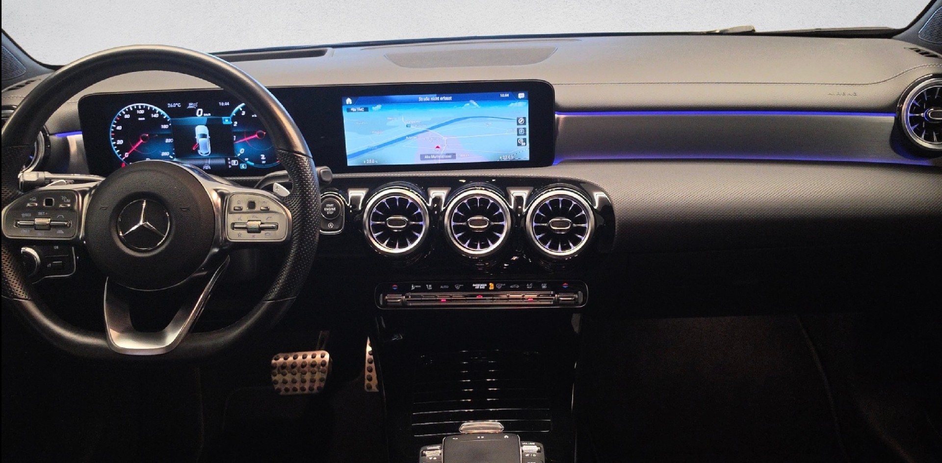 MERCEDES-BENZ A 250 4Matic AMG Line 4Matic 7G-DCT-image-4