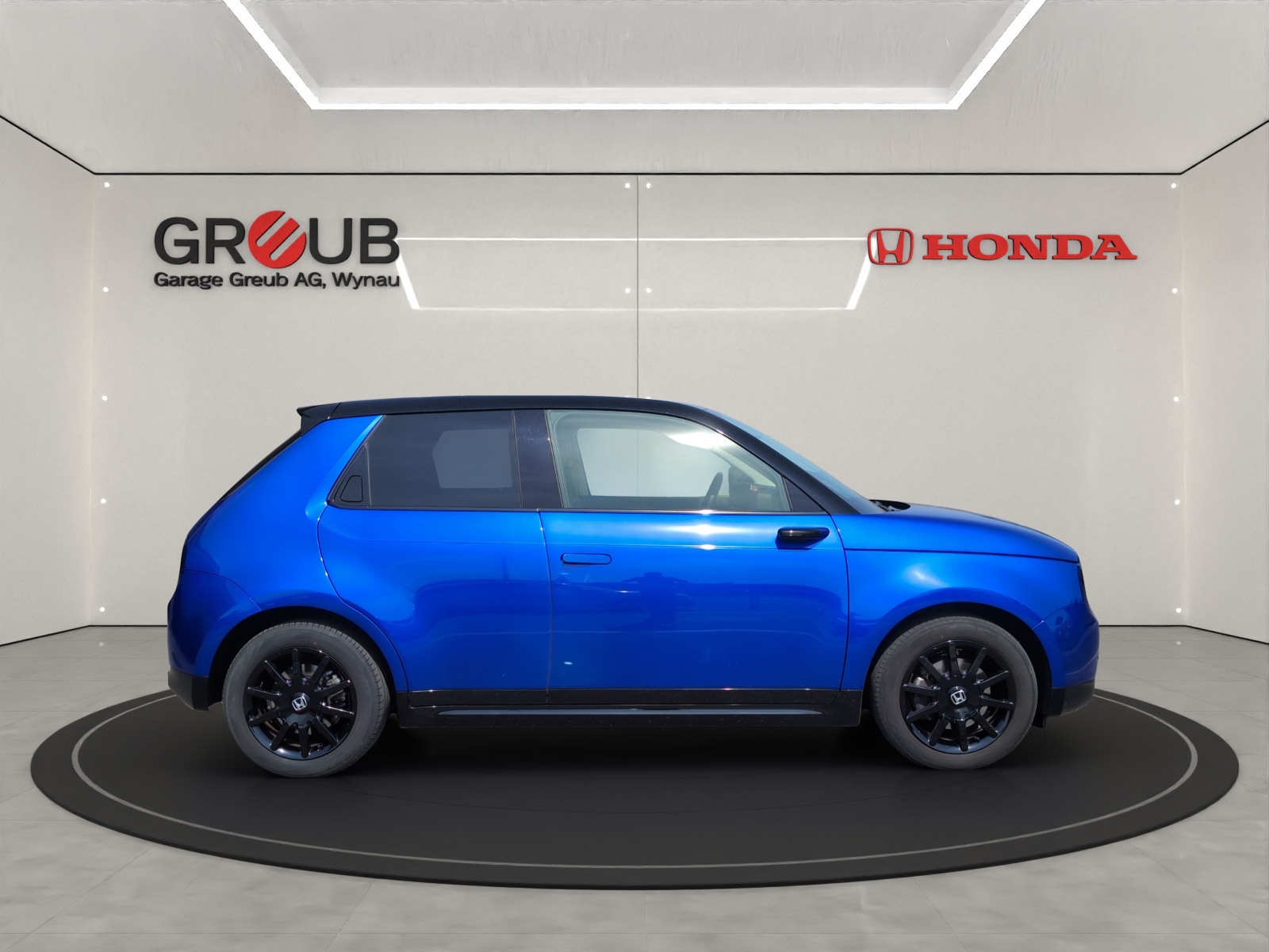 HONDA e electric-showroom-element-3