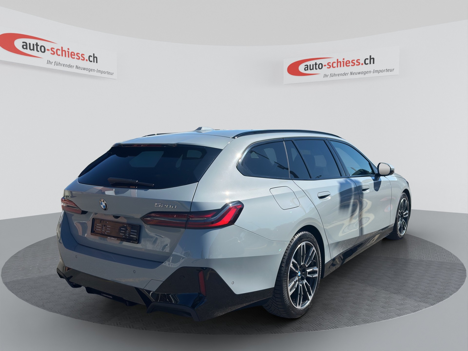 BMW 520d M Sport Pro 48V Touring Steptronic sDrive-image-5