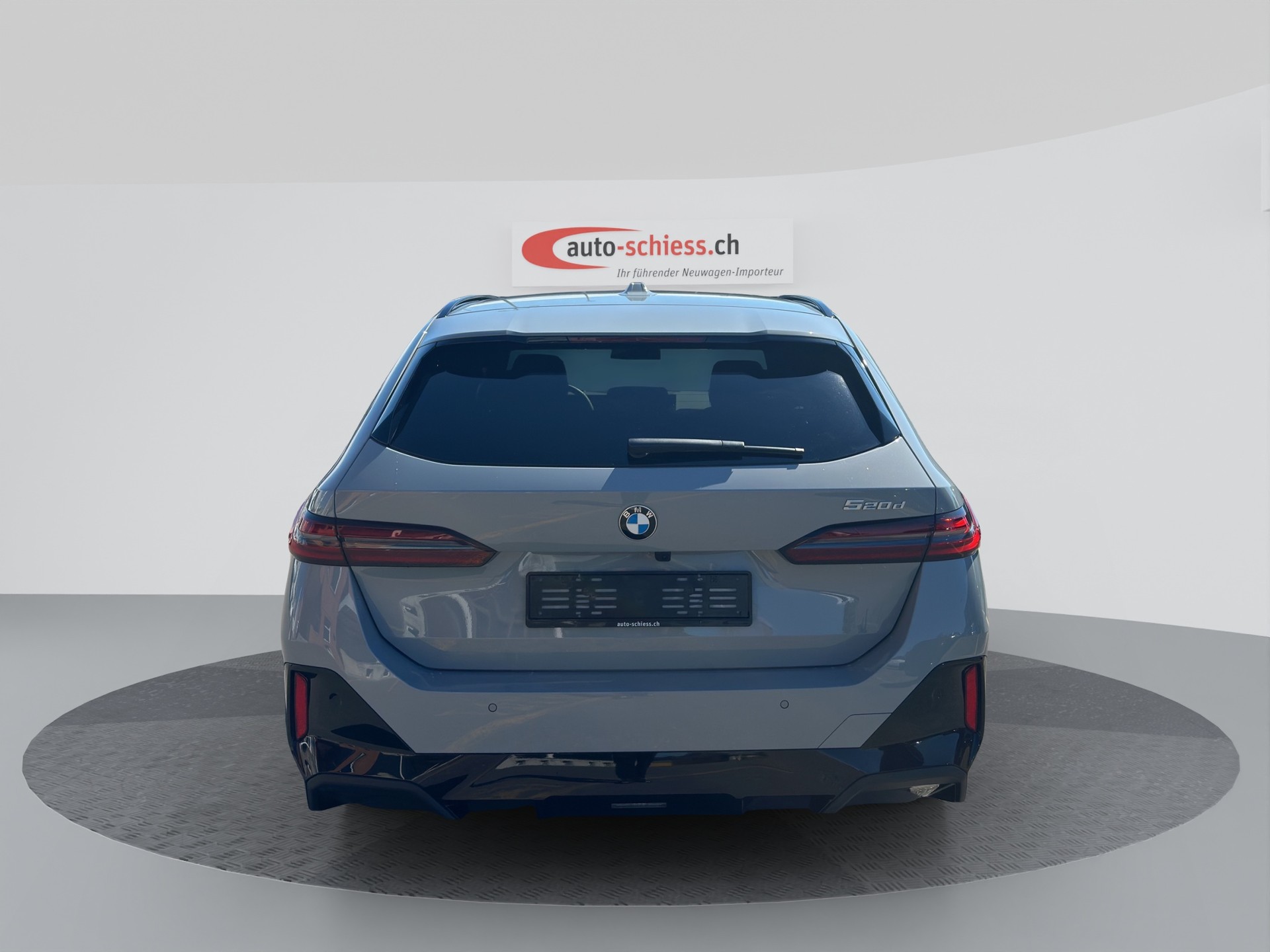 BMW 520d M Sport Pro 48V Touring Steptronic sDrive-image-3