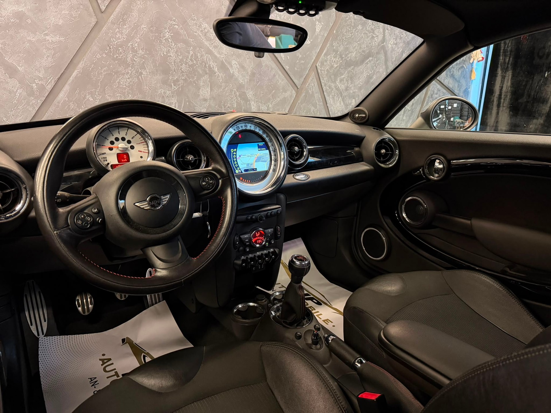 MINI Cooper S Coupé John Woorks Cooper-image-9