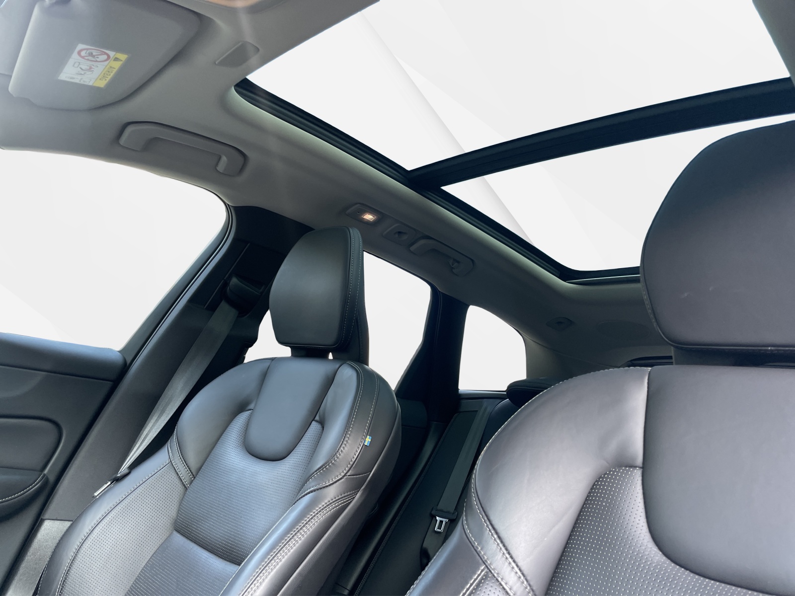 VOLVO XC60 2.0 B4 MH Inscription AWD-image-17