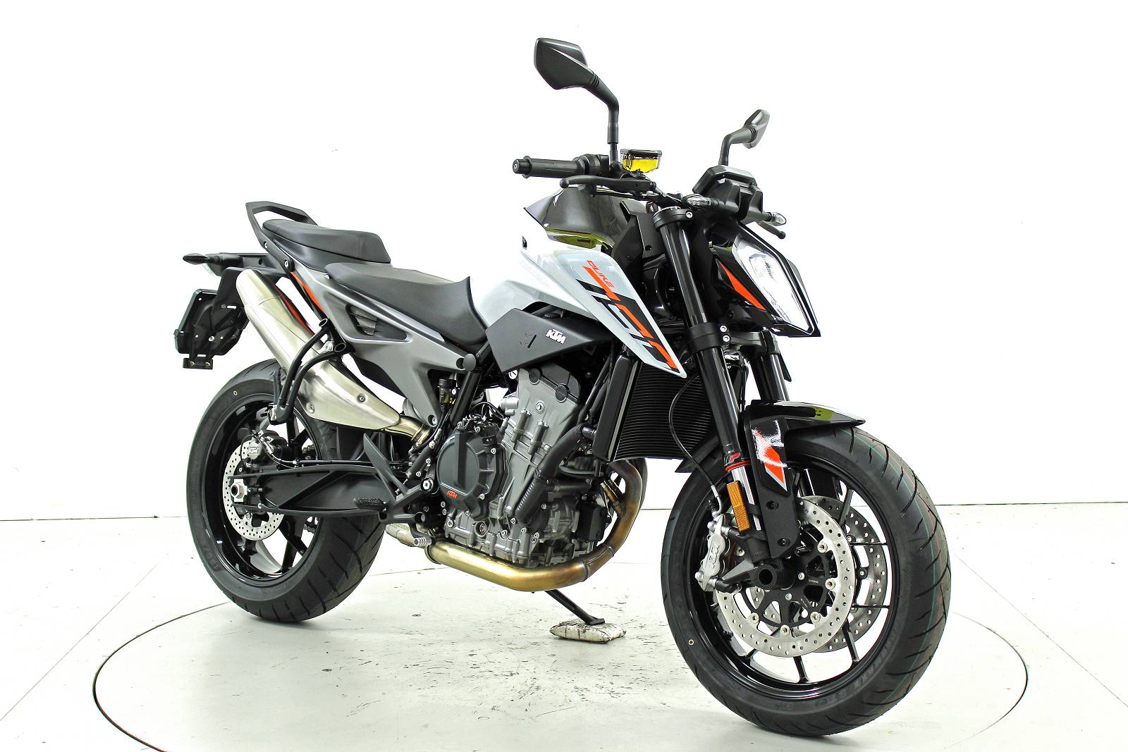 KTM 790 Duke-showroom-element-1