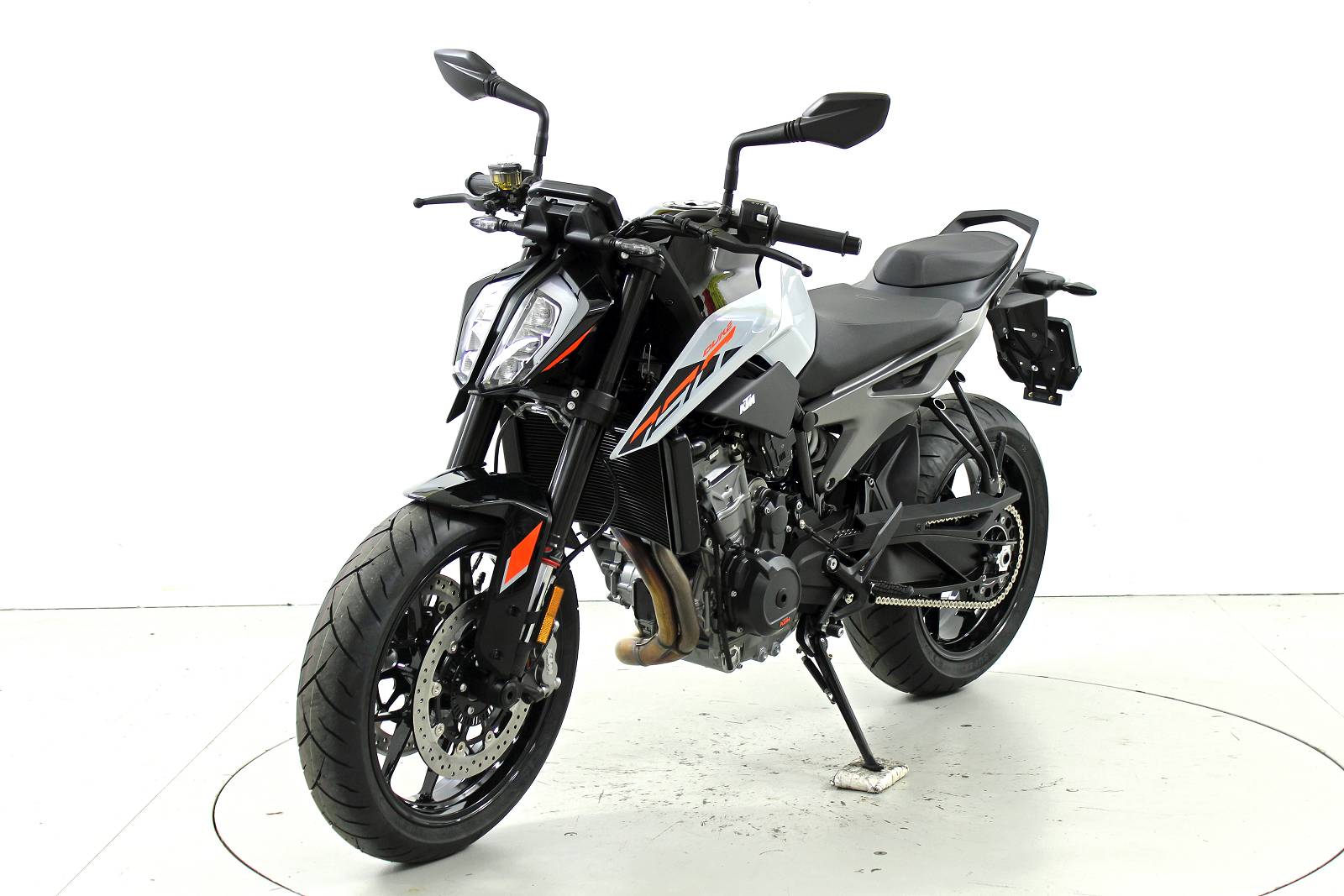 KTM 790 Duke-showroom-element-2