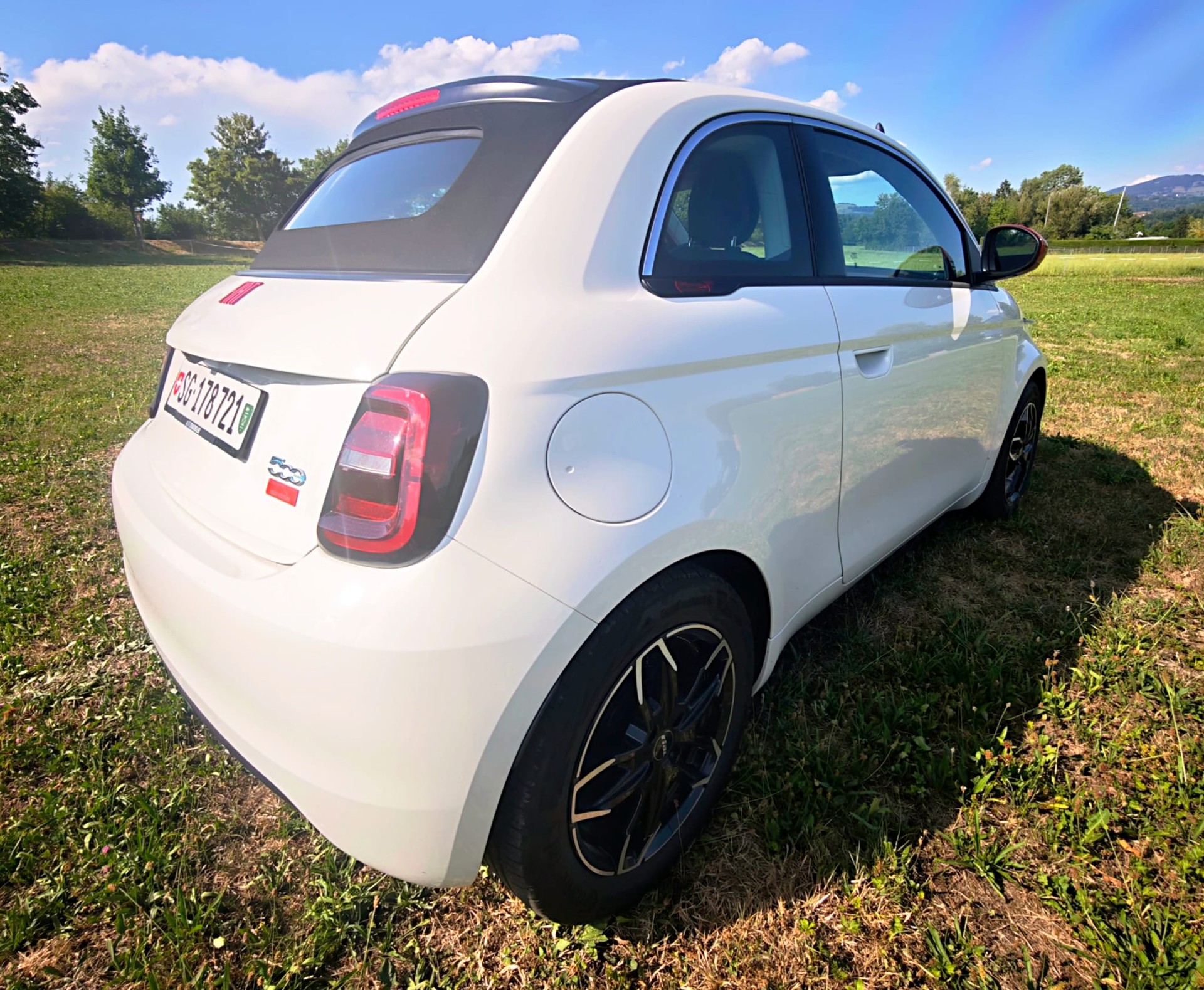 FIAT 500e C Red Swiss Edition (Rarität)-image-8