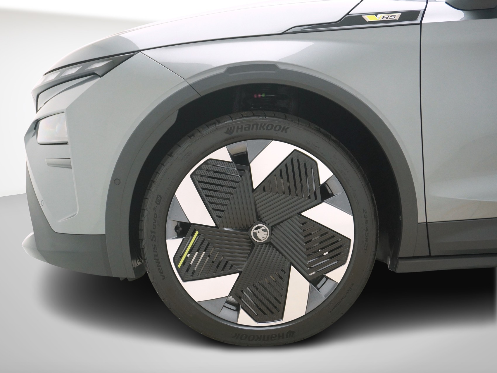 SKODA Elroq RS-MAXX 4x4-image-9