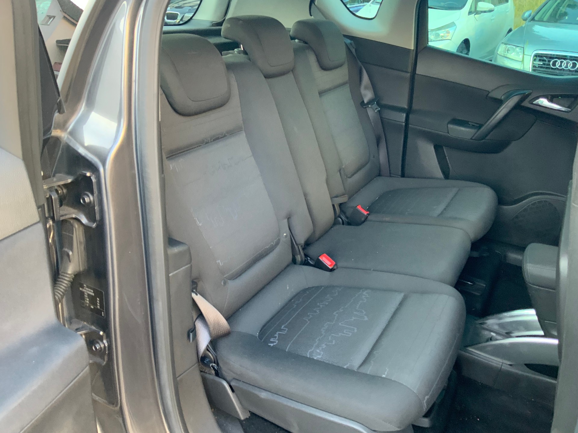 OPEL Meriva 1.4 Turbo Cosmo-image-12