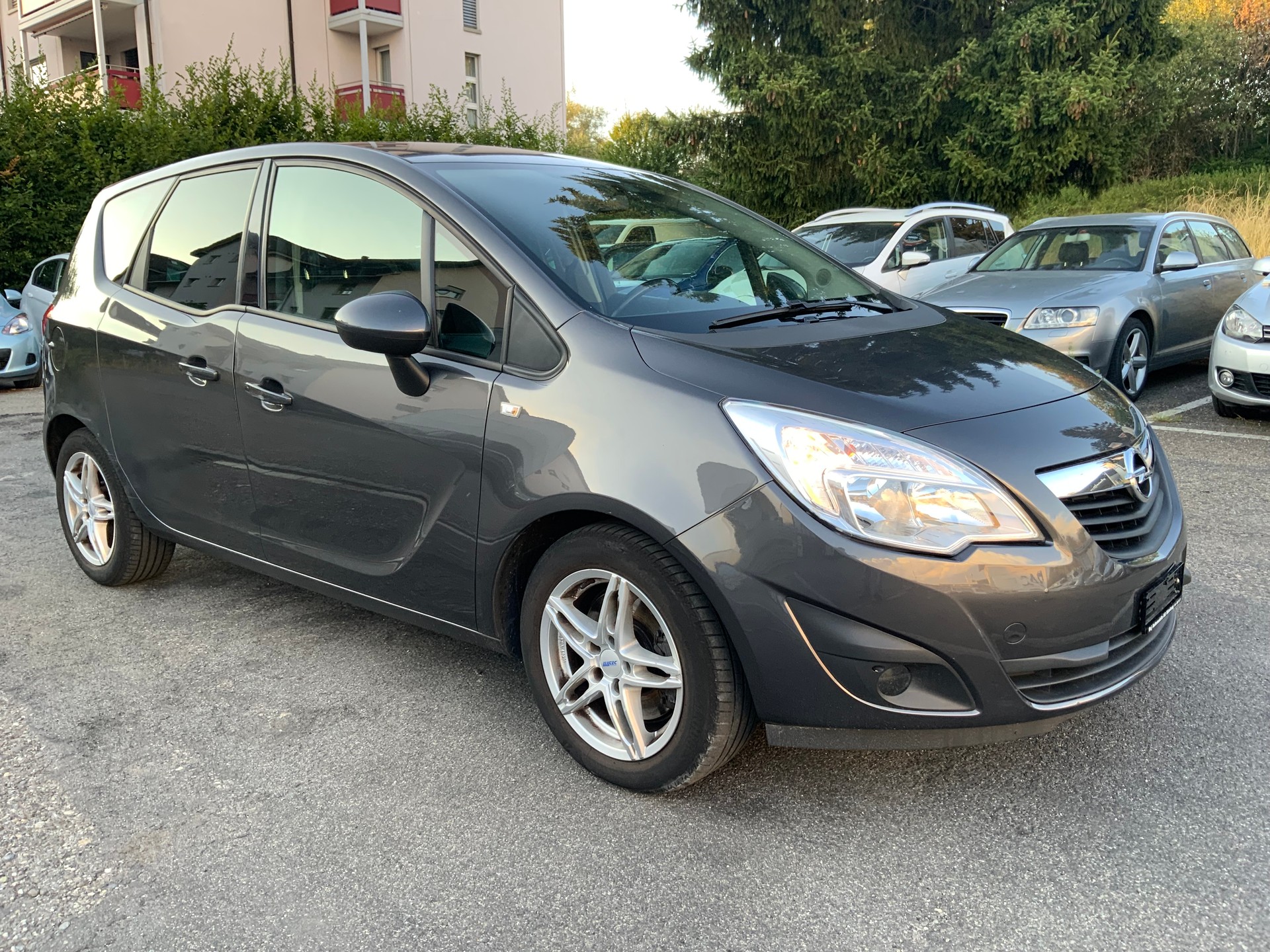 OPEL Meriva 1.4 Turbo Cosmo-image-2