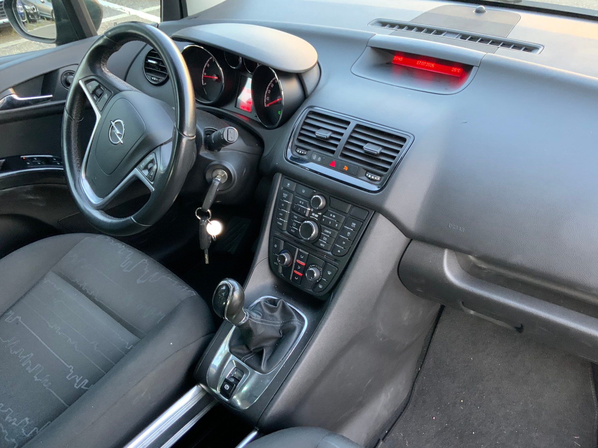 OPEL Meriva 1.4 Turbo Cosmo-image-10