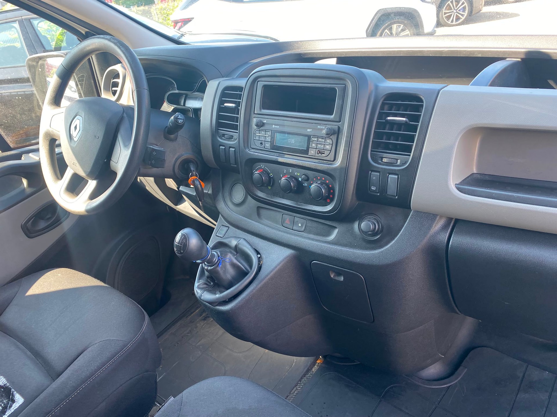 RENAULT Trafic 1.6 dCi 95 2.9t Pro+ Business Kühlfahr.L1H1-image-11