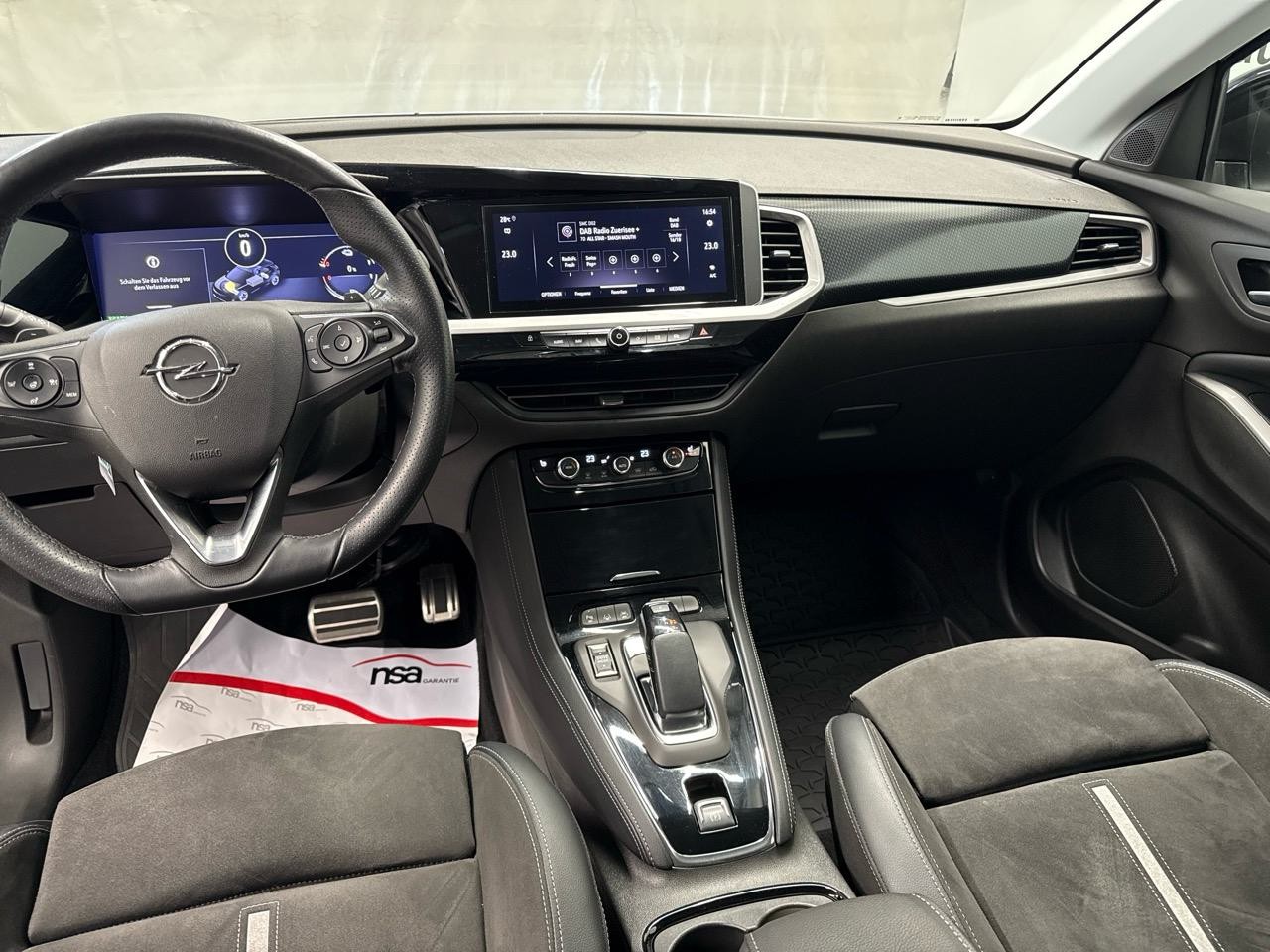 OPEL Grandland 1.6 Hybrid4 GS Line Automatik-image-4