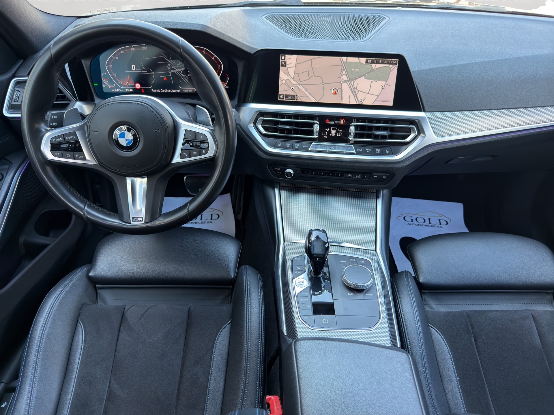 BMW 320i Steptronic M Sport-image-2