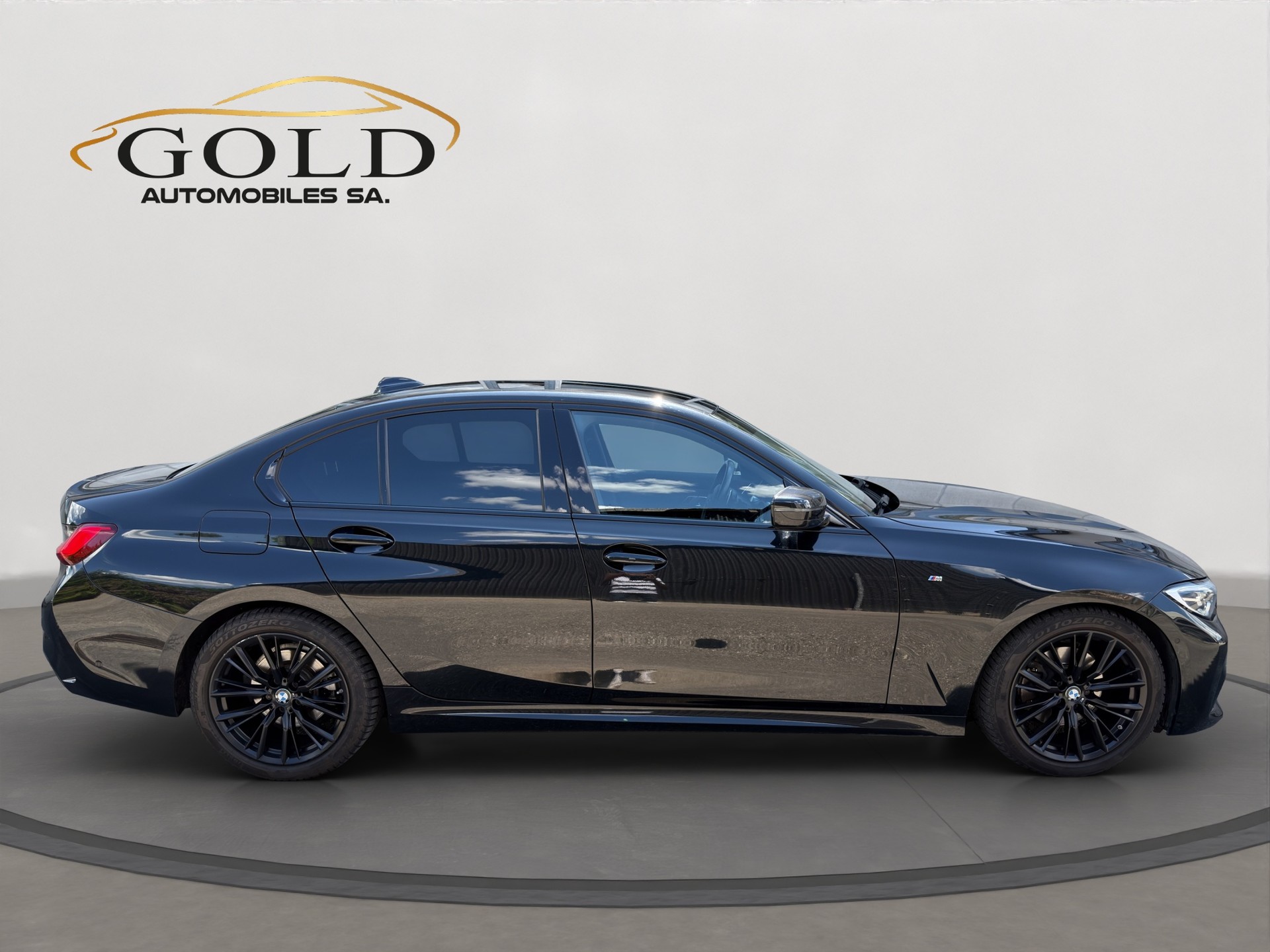 BMW 320i Steptronic M Sport-image-12