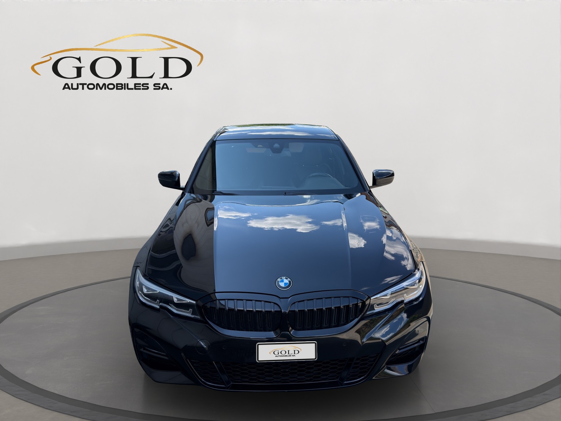BMW 320i Steptronic M Sport-image-13