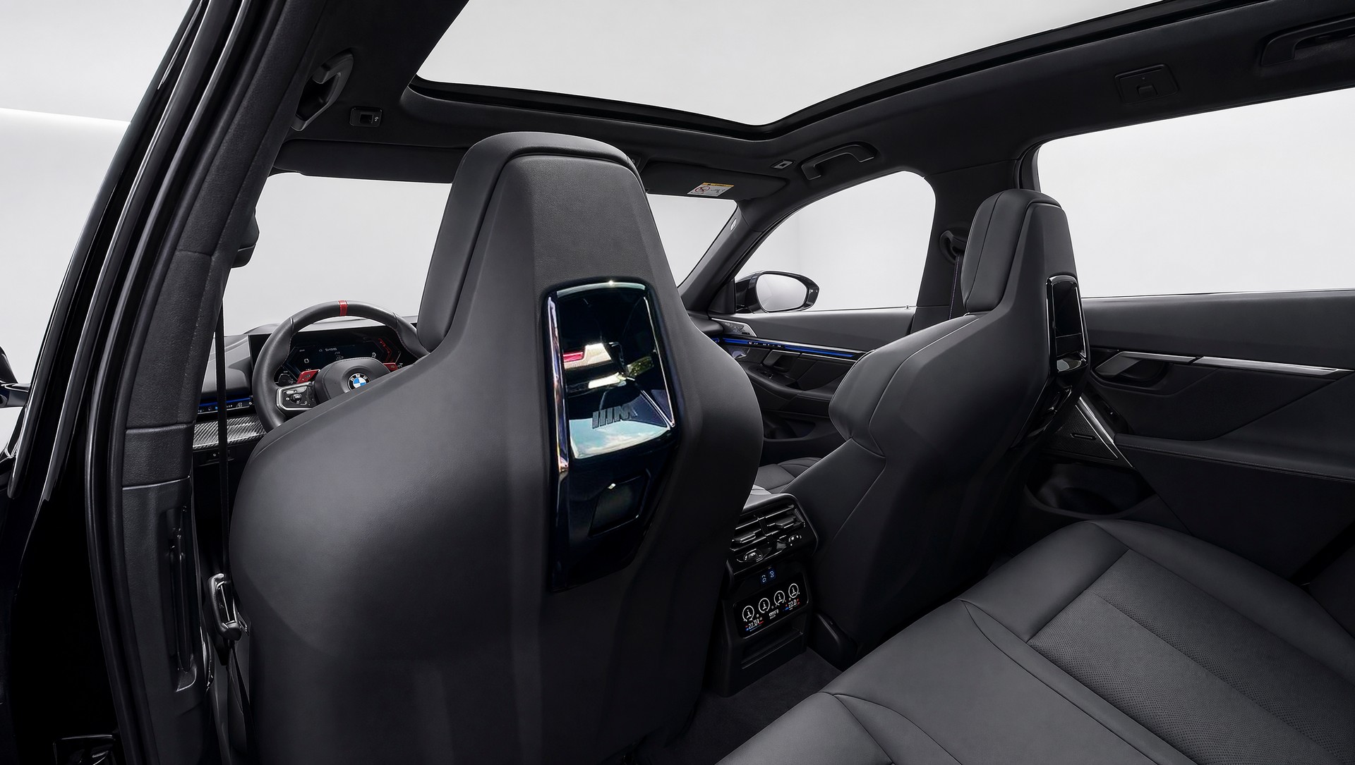 BMW M5 xDrive Touring-image-13