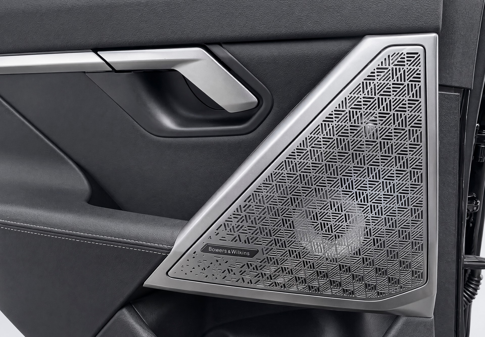 BMW M5 xDrive Touring-image-11