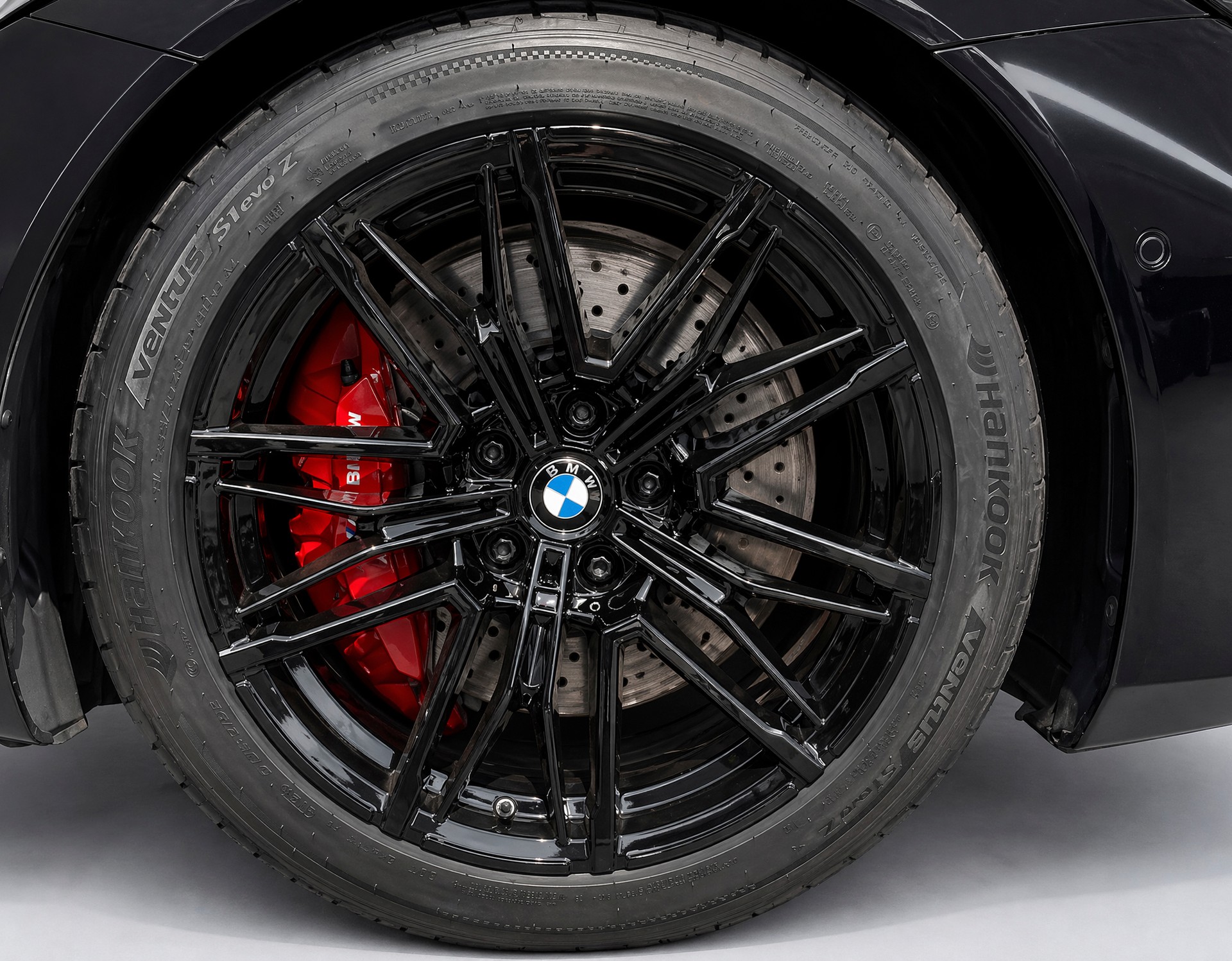 BMW M5 xDrive Touring-image-1