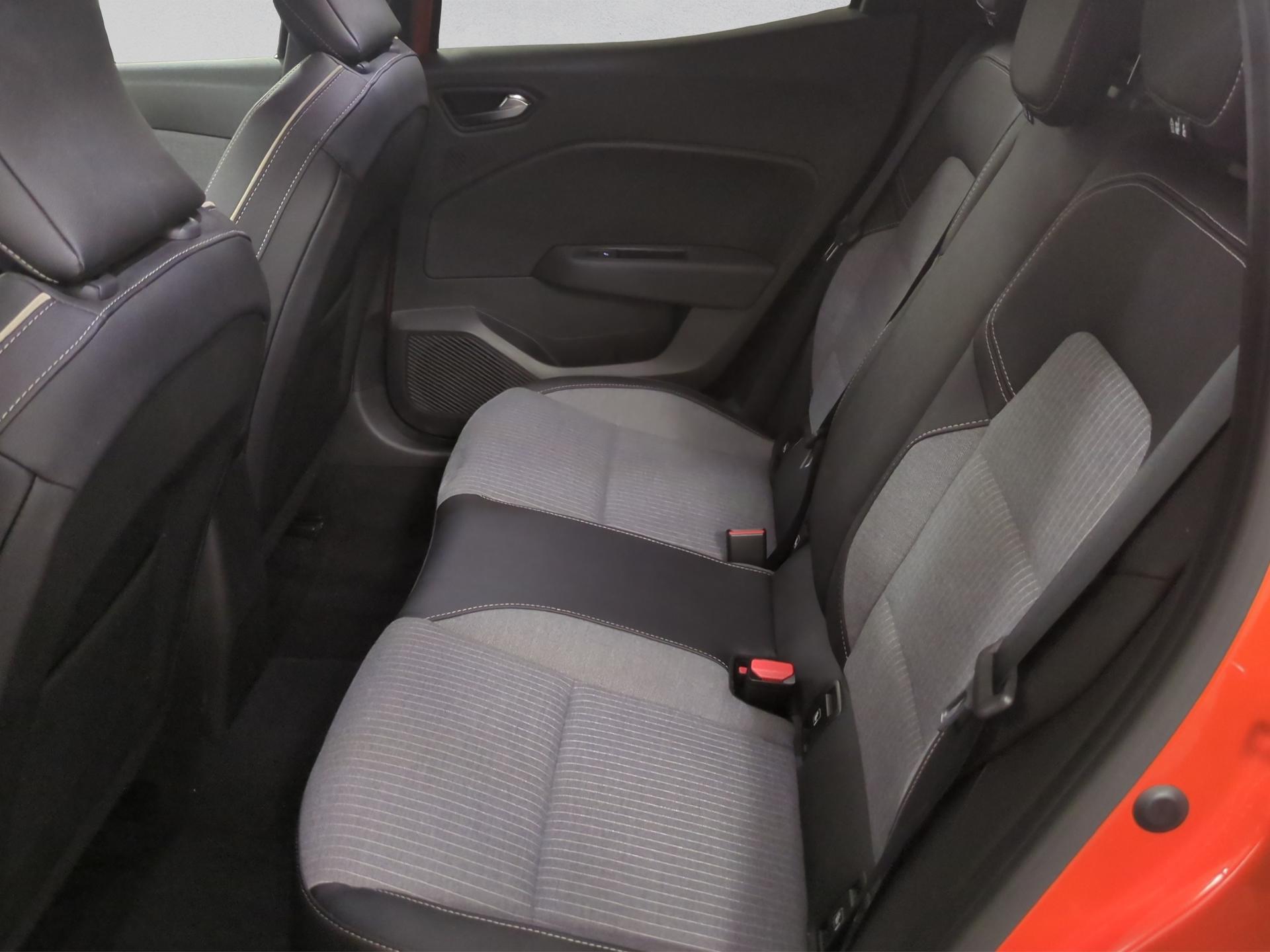 RENAULT Clio 1.0 Techno-image-14