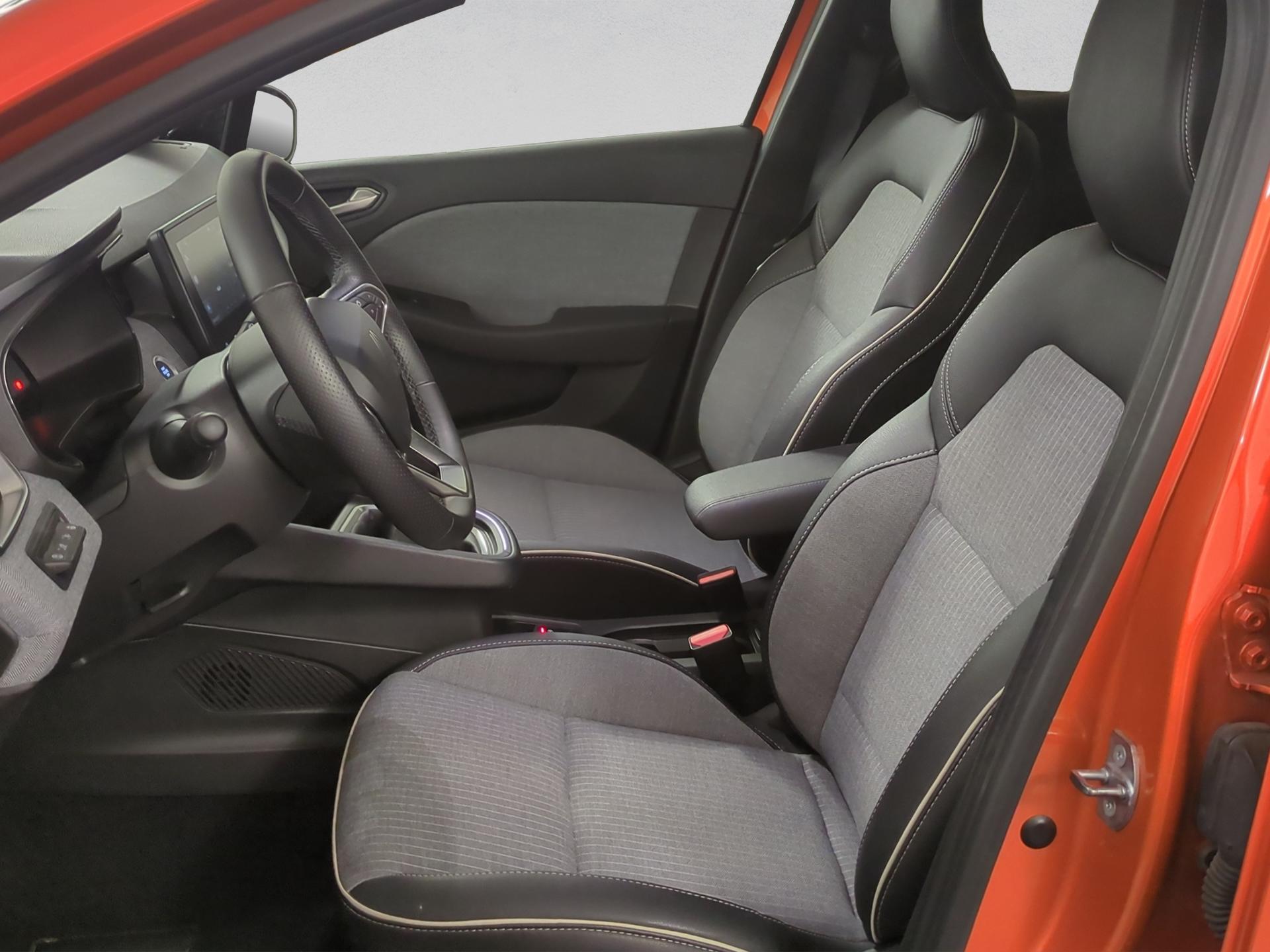 RENAULT Clio 1.0 Techno-image-8