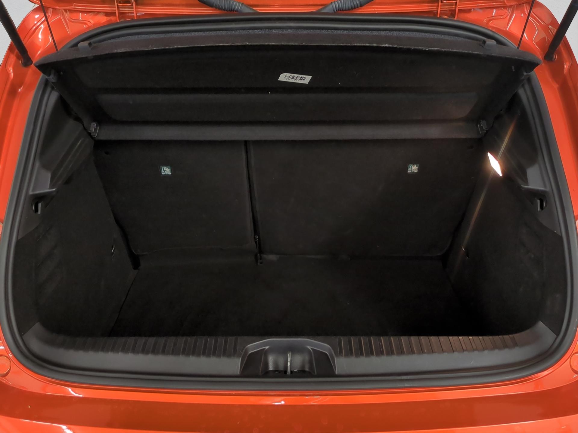 RENAULT Clio 1.0 Techno-image-15