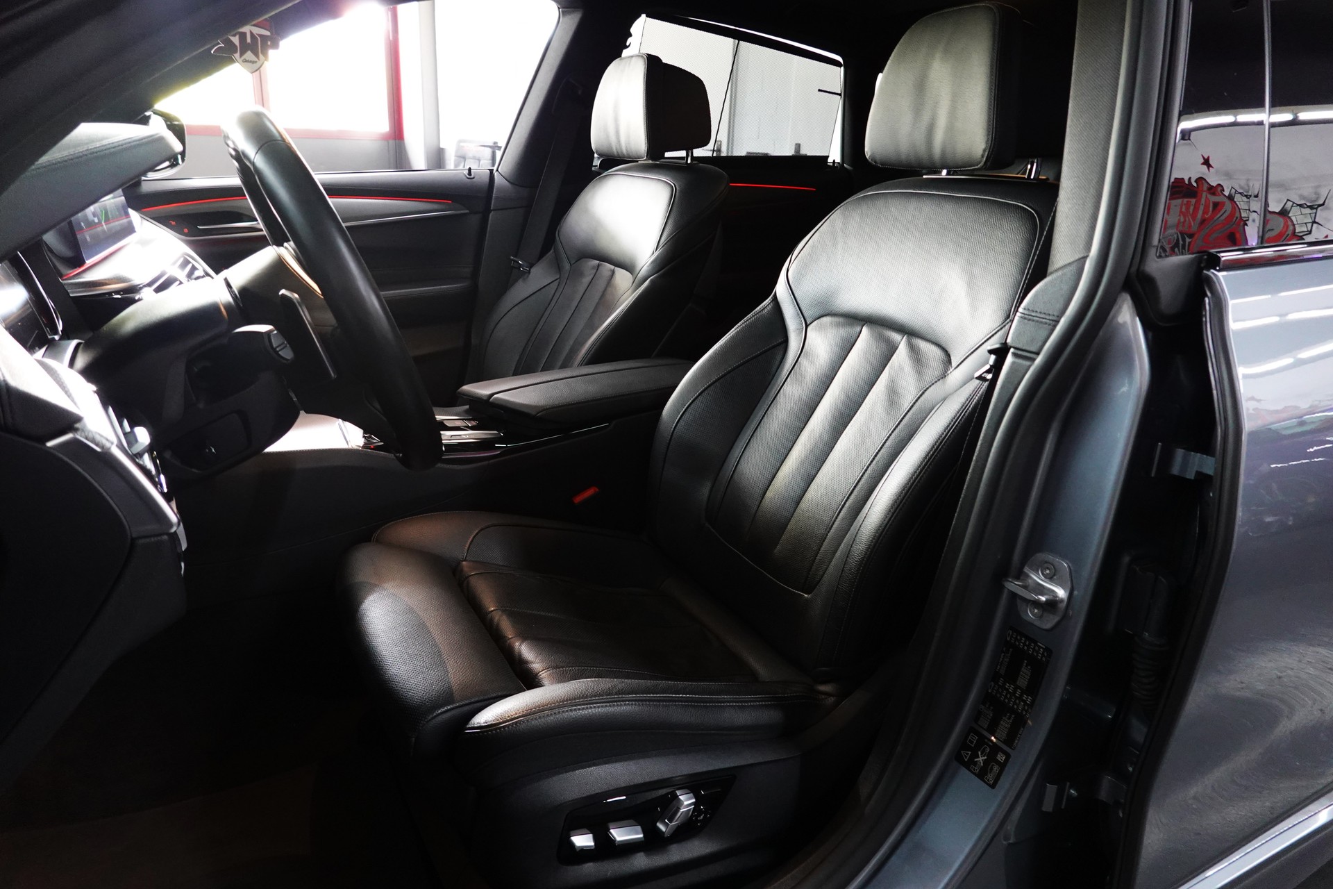 BMW 630d GT X-DRIVE SPORT LINE STEPTRONIC CH-FZ ON TOP-image-36