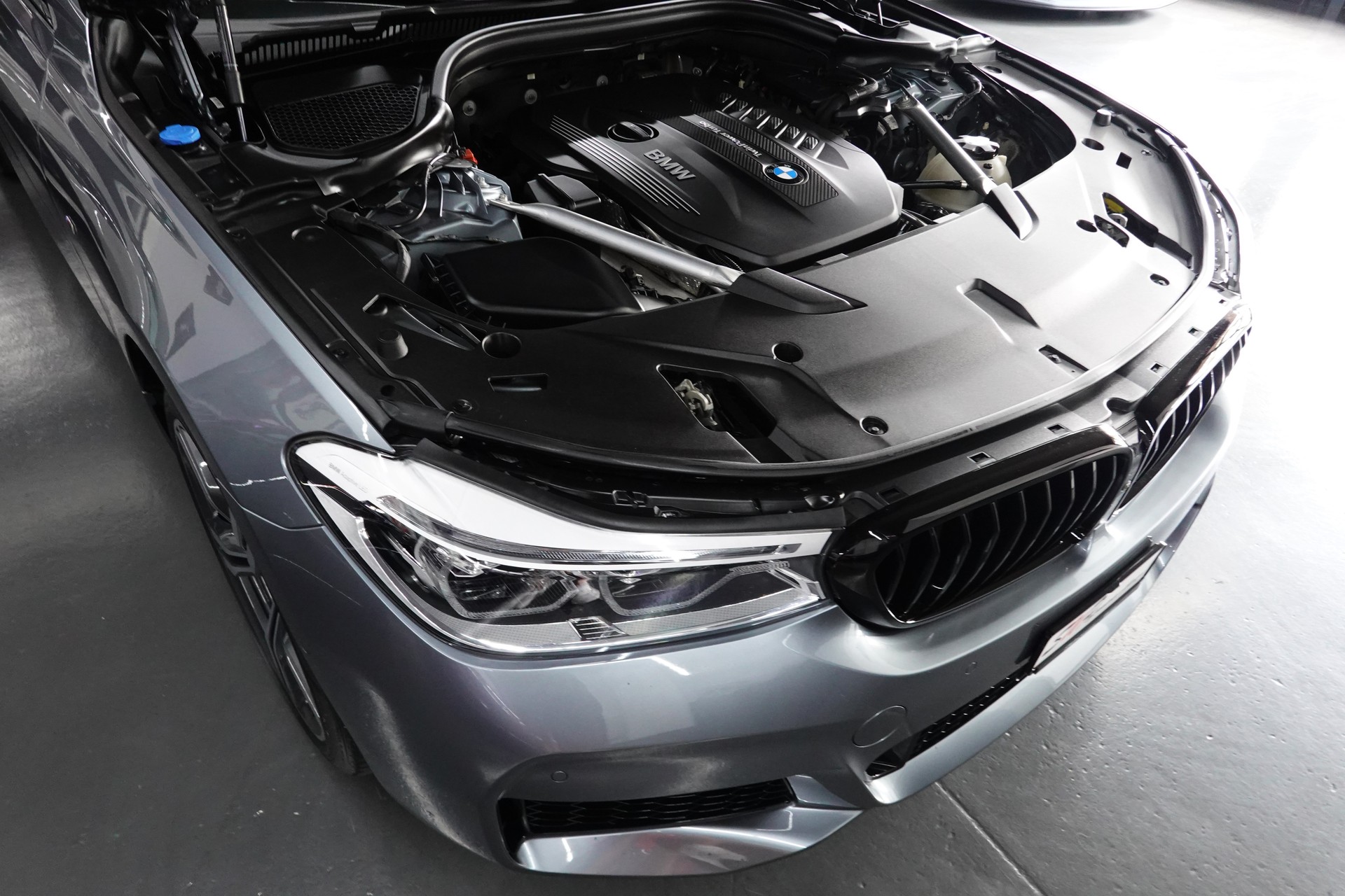 BMW 630d GT X-DRIVE SPORT LINE STEPTRONIC CH-FZ ON TOP-image-4