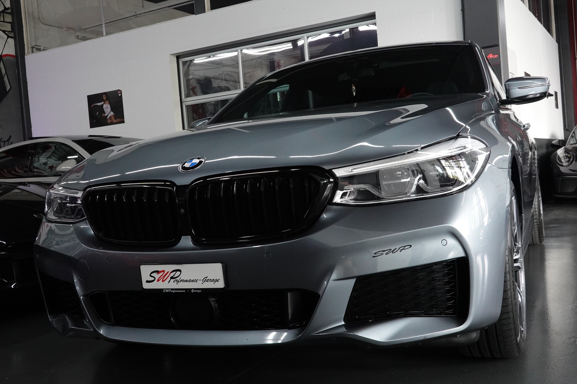 BMW 630d GT X-DRIVE SPORT LINE STEPTRONIC CH-FZ ON TOP-showroom-element-2