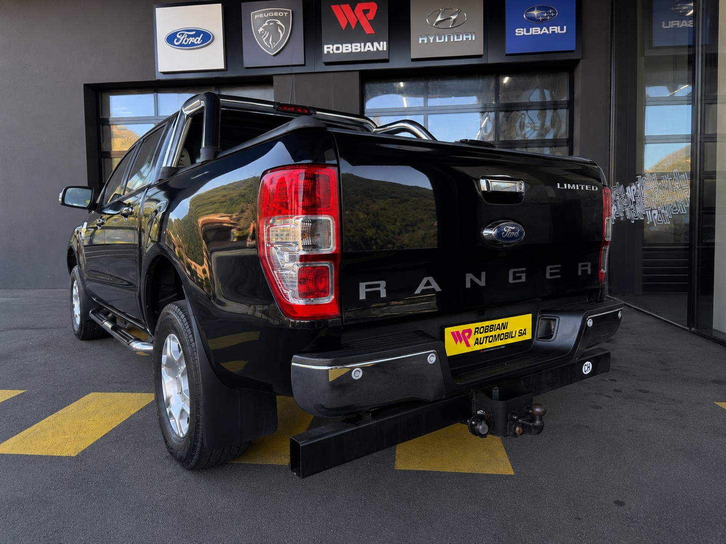 FORD Ranger LTD 2.2 TDCi 4x4 A-image-3