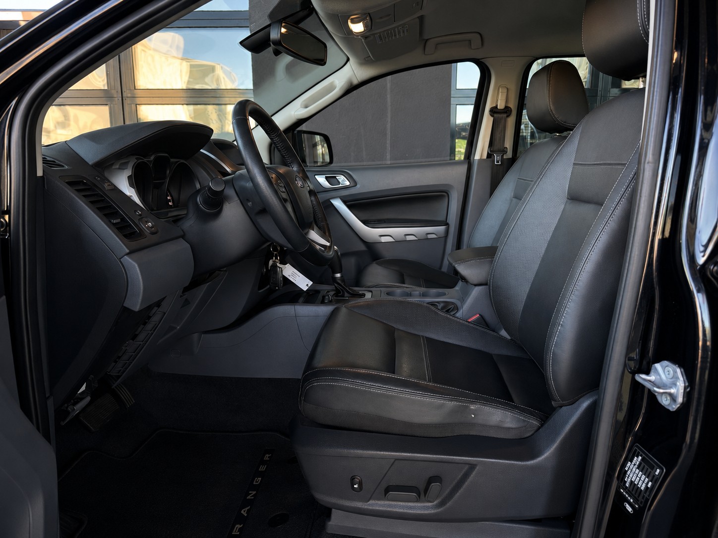 FORD Ranger LTD 2.2 TDCi 4x4 A-image-10