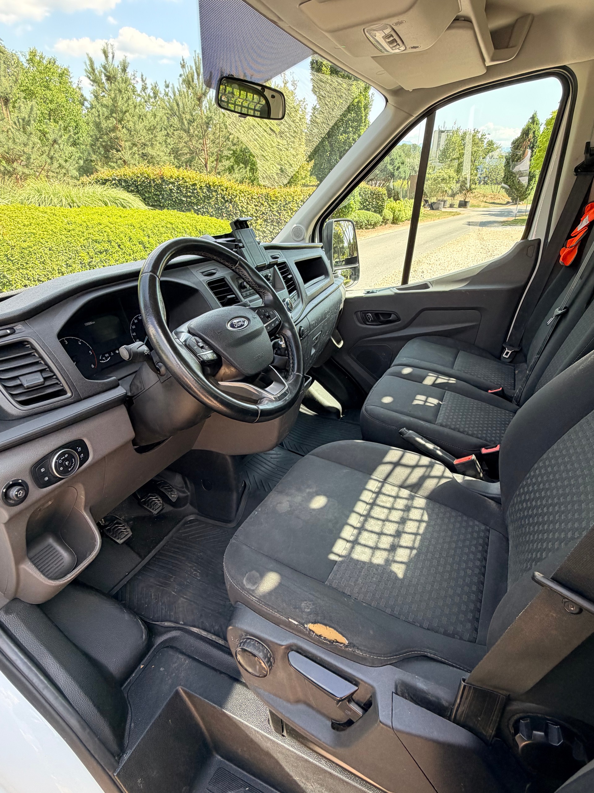 FORD Transit 350 L2 Ambiente 2.0 TDCi 130 HD FWD-image-8