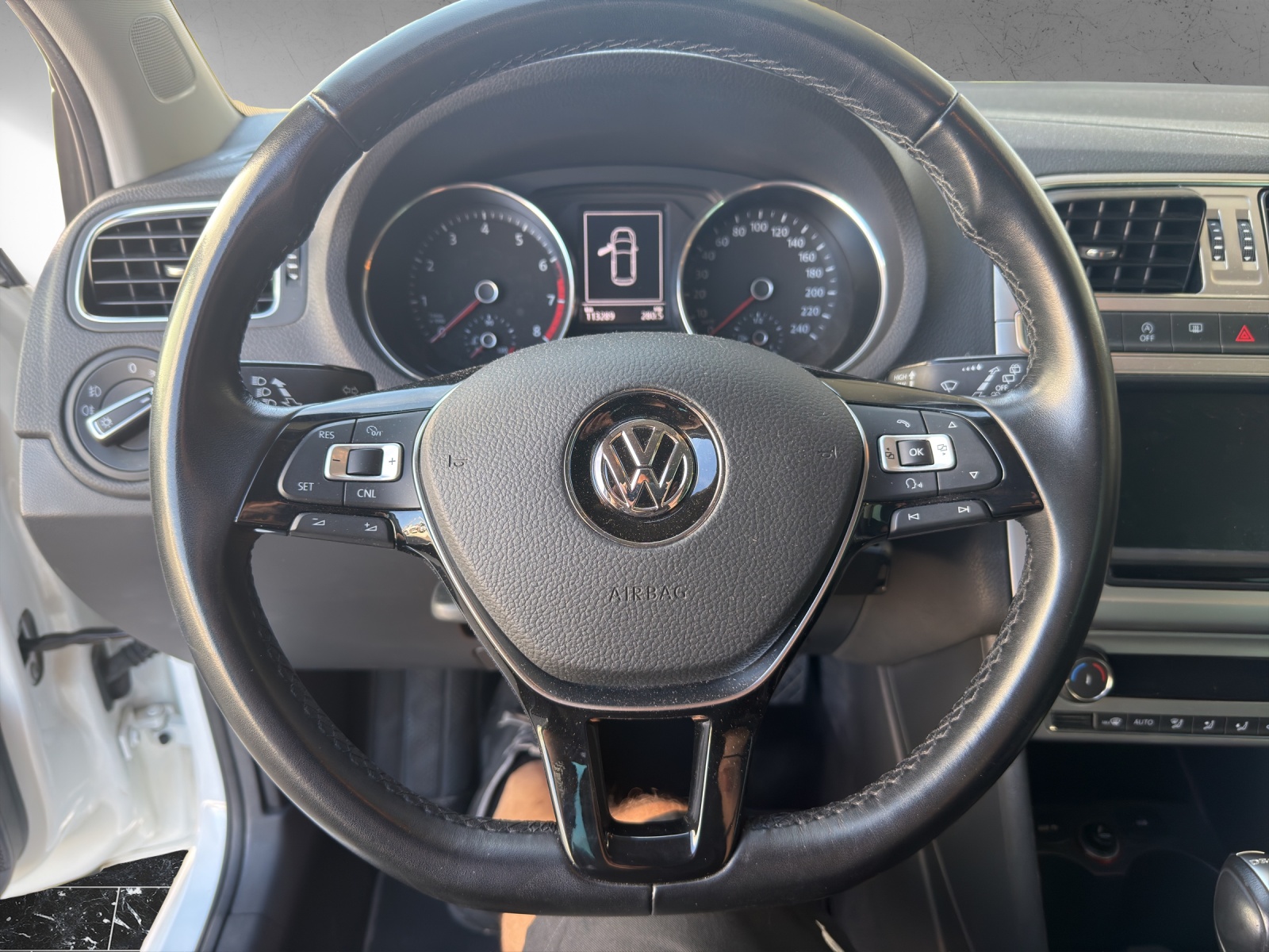 VW Polo 1.2 TSI BMT Comfortline DSG-image-9
