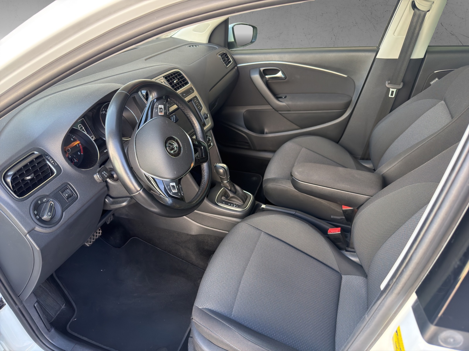 VW Polo 1.2 TSI BMT Comfortline DSG-image-8